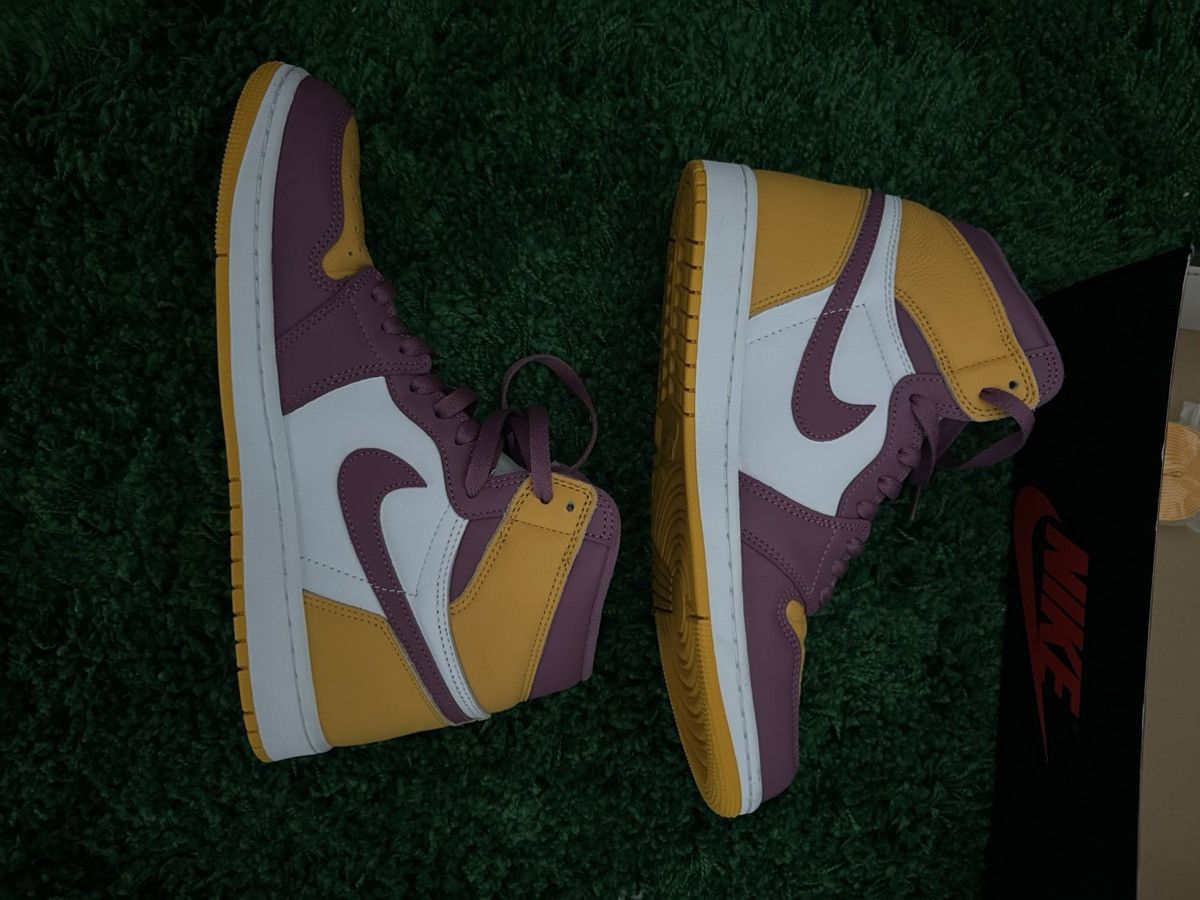 Nike Air‎ Jordan 1 Retro High OG Brotherhood-w/extra laces-Size 10.5-New in Box Air Jordan 1 High OG  main image 2