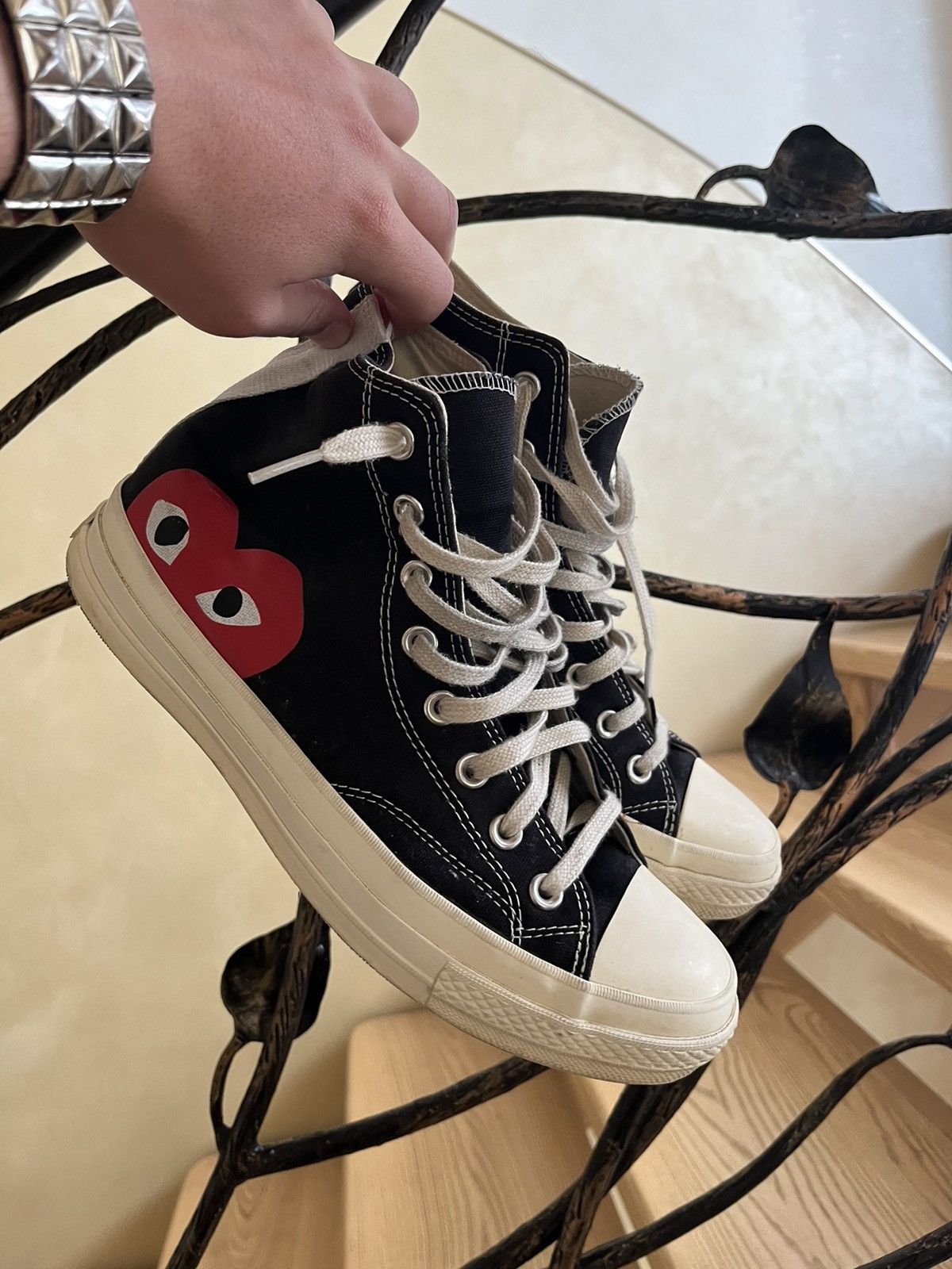 comme garcon chucks