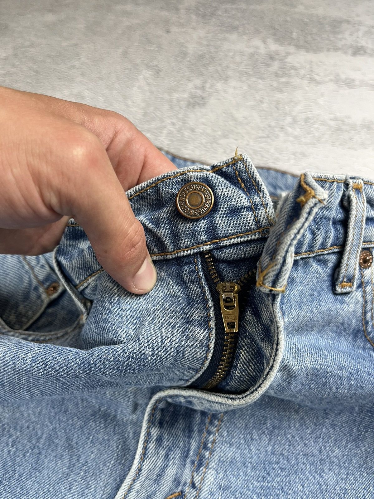 Japanese Brand × Levi's × Vintage Levi’s vintage 505 90s distressed denim Y2K Size US 38 / EU 54 - 11 Thumbnail