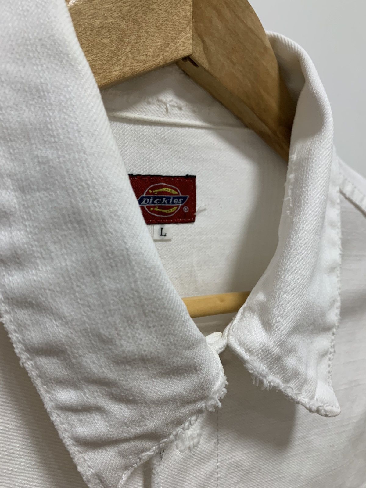 Vintage Vintage Dickies Distressed White Denim Jacket Size US S / EU 44-46 / 1 - 3 Thumbnail