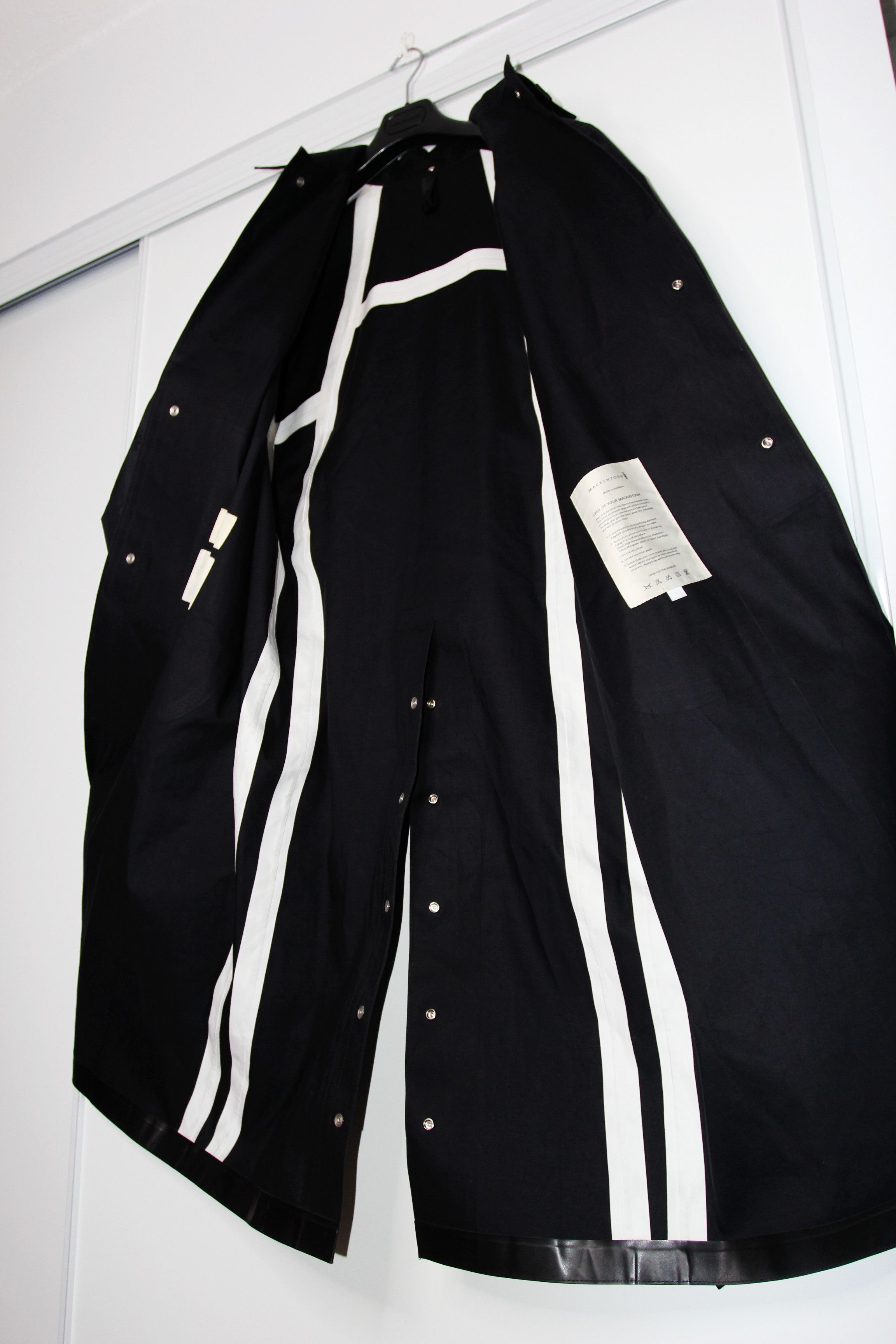 1017 ALYX 9SM × Mackintosh 1017 ALYX 9SM x MACKINTOSH BONDED COTTON LASER CUT COAT L Size US L / EU 52-54 / 3 - 14 Thumbnail