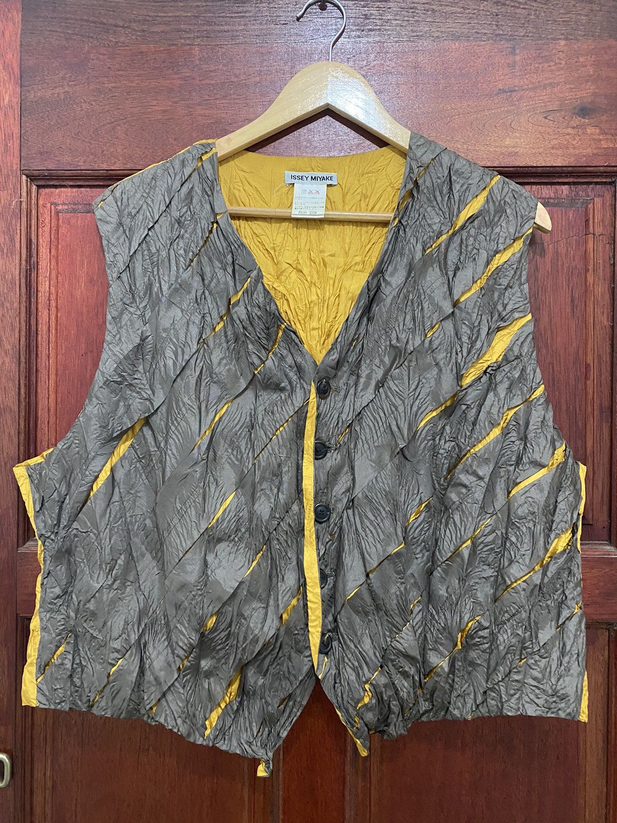 Issey Miyake Issey Miyake Wrinkle Silk Design Vest (Waist Coat) Size US M / EU 48-50 / 2 - 1 Thumbnail