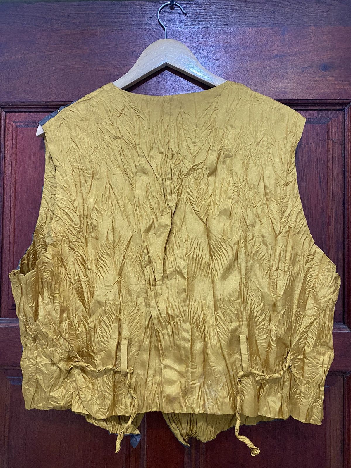 Issey Miyake Issey Miyake Wrinkle Silk Design Vest (Waist Coat) Size US M / EU 48-50 / 2 - 2 Thumbnail