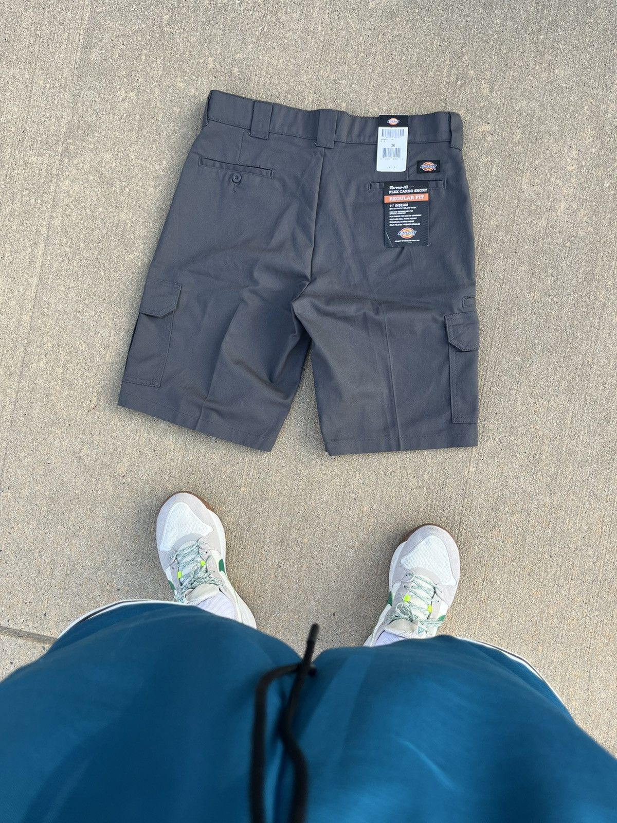 Dickies × Vintage VINTAGE Y2K DICKIES FLEX CARGO SHORTS REGULAR FIT Size US 36 / EU 52 - 2 Thumbnail