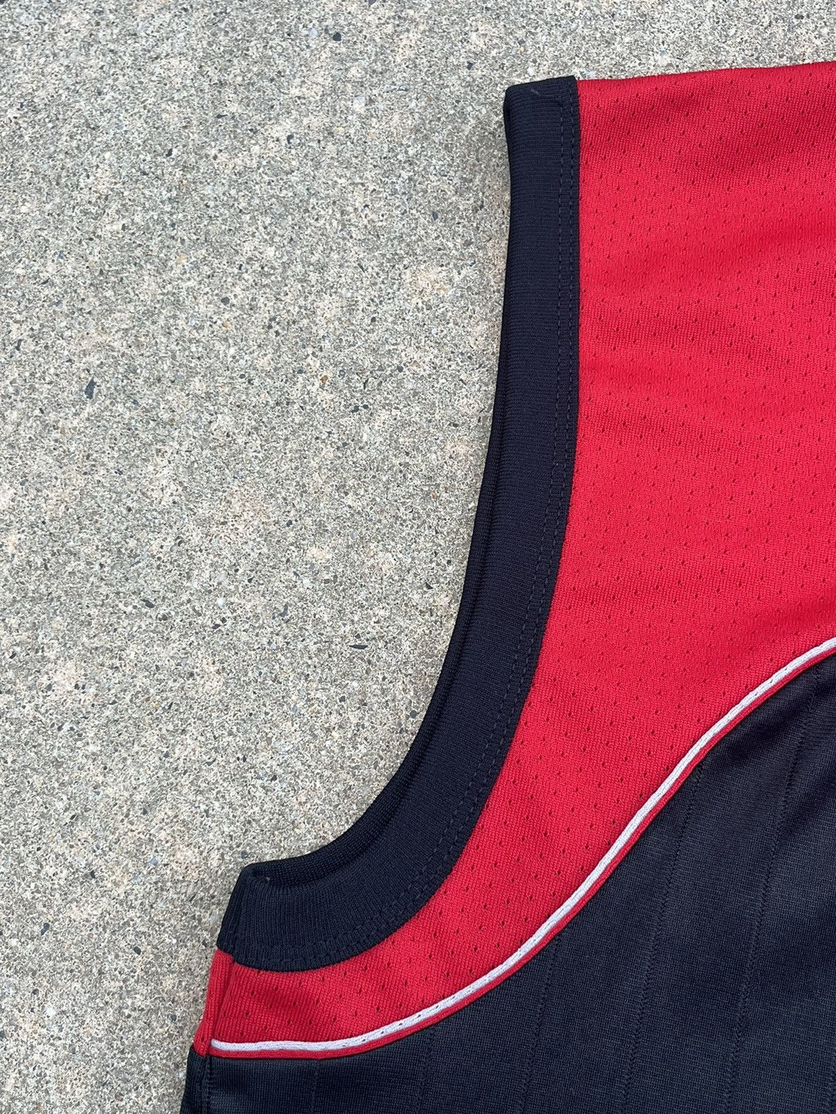 Majestic × NBA × Vintage VINTAGE 90’S NBA MAJESTIC BASKETBALL JERSEY Size US L / EU 52-54 / 3 - 10 Thumbnail