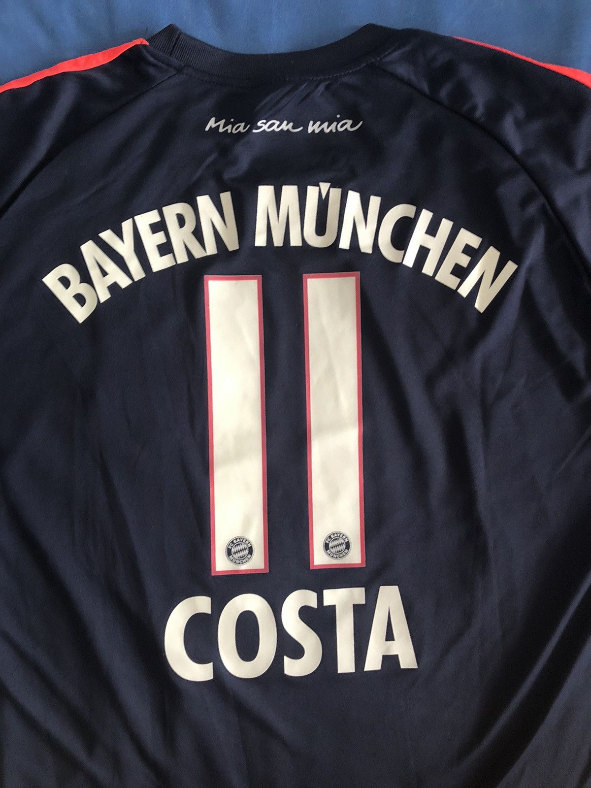 Other DOUGLAS COSTA BAYERN MUNICH FOOTBALL REPLICA SOCCER JERSEY Size US L / EU 52-54 / 3 - 3 Thumbnail