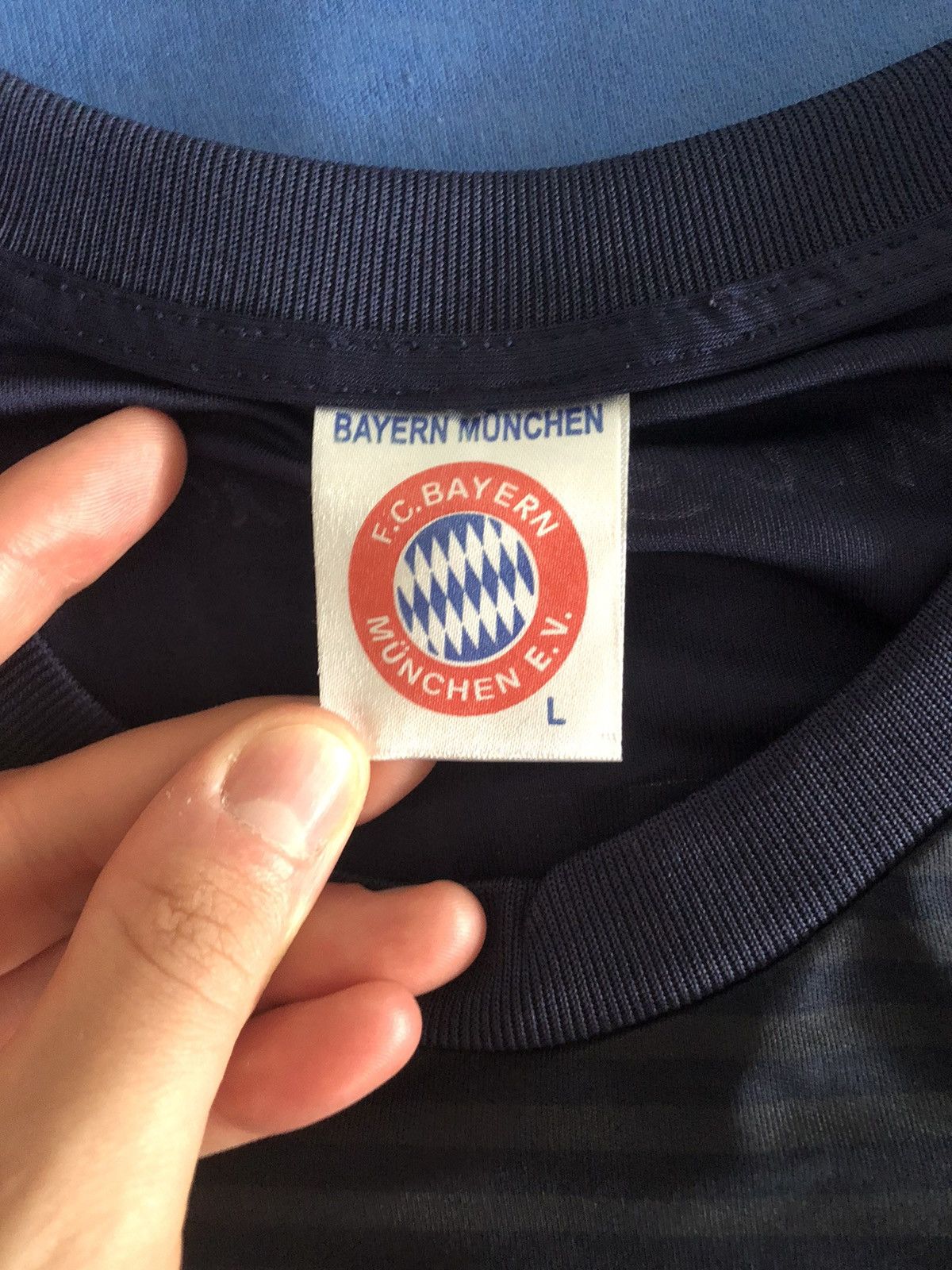 Other DOUGLAS COSTA BAYERN MUNICH FOOTBALL REPLICA SOCCER JERSEY Size US L / EU 52-54 / 3 - 6 Thumbnail