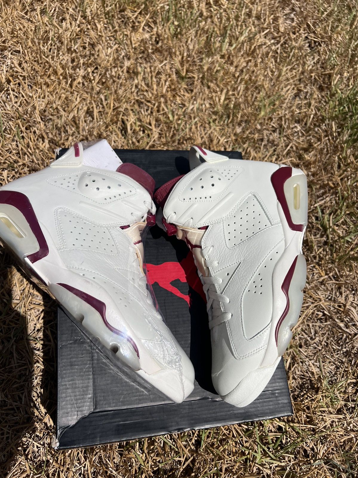 6s jordans maroon
