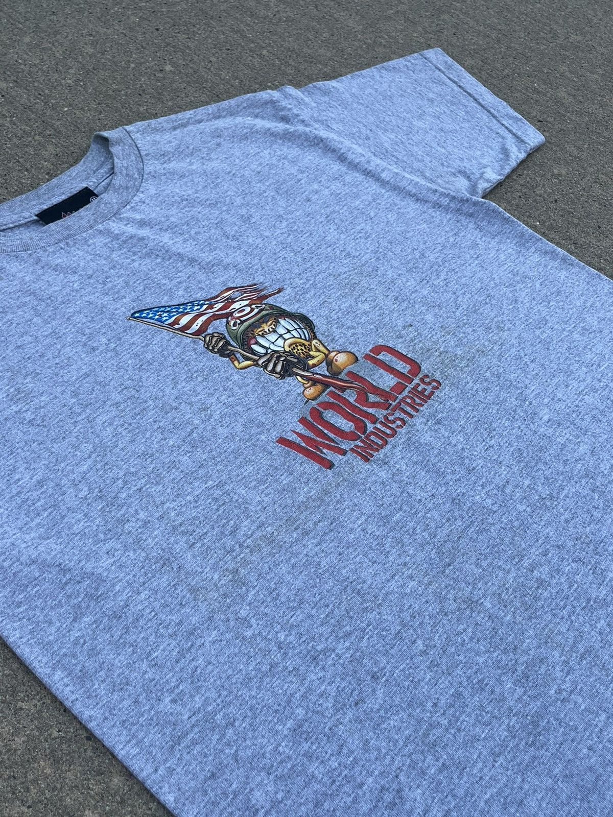 Hook-Ups VINTAGE 90’S WORLD INDUSTRIES SKATEBOARDS T-SHIRT Size US M / EU 48-50 / 2 - 5 Thumbnail