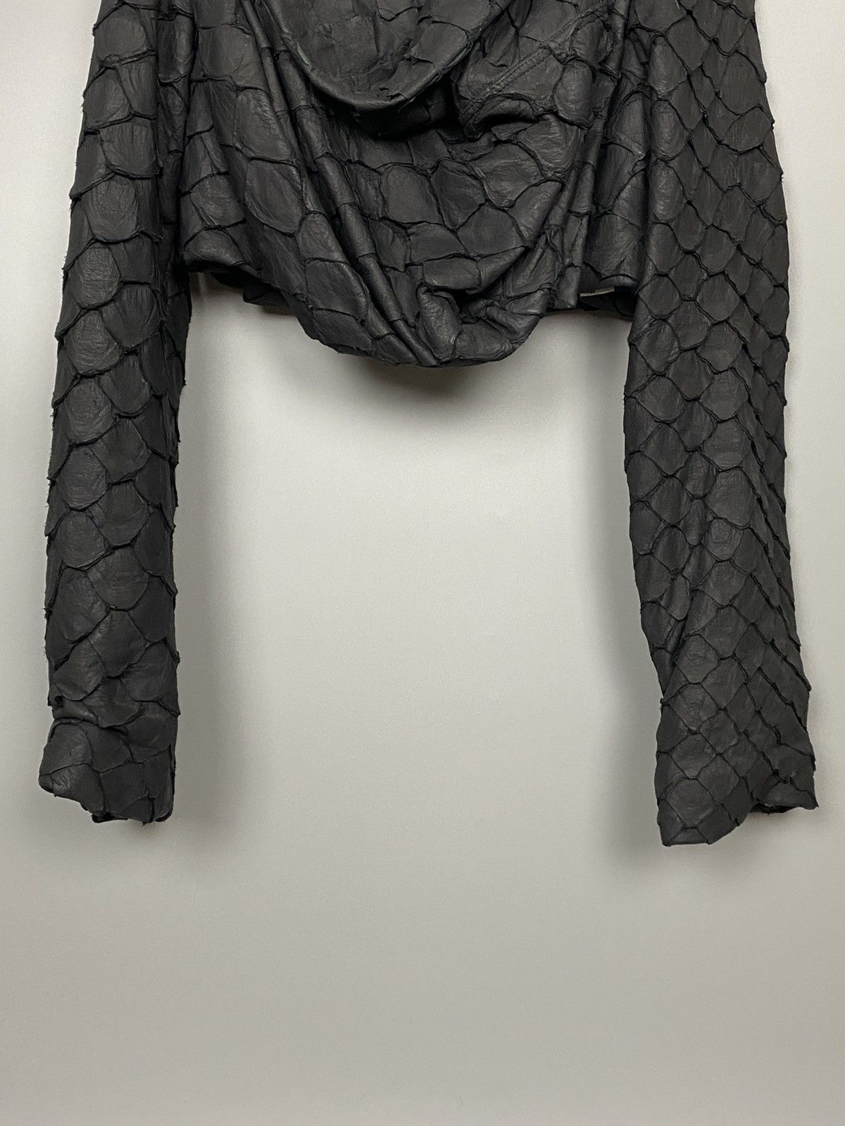 Rick Owens FW16 ‘MASTODON’ Pirarucu Cropped Draped Jacket Size US XXS / EU 40 - 3 Thumbnail
