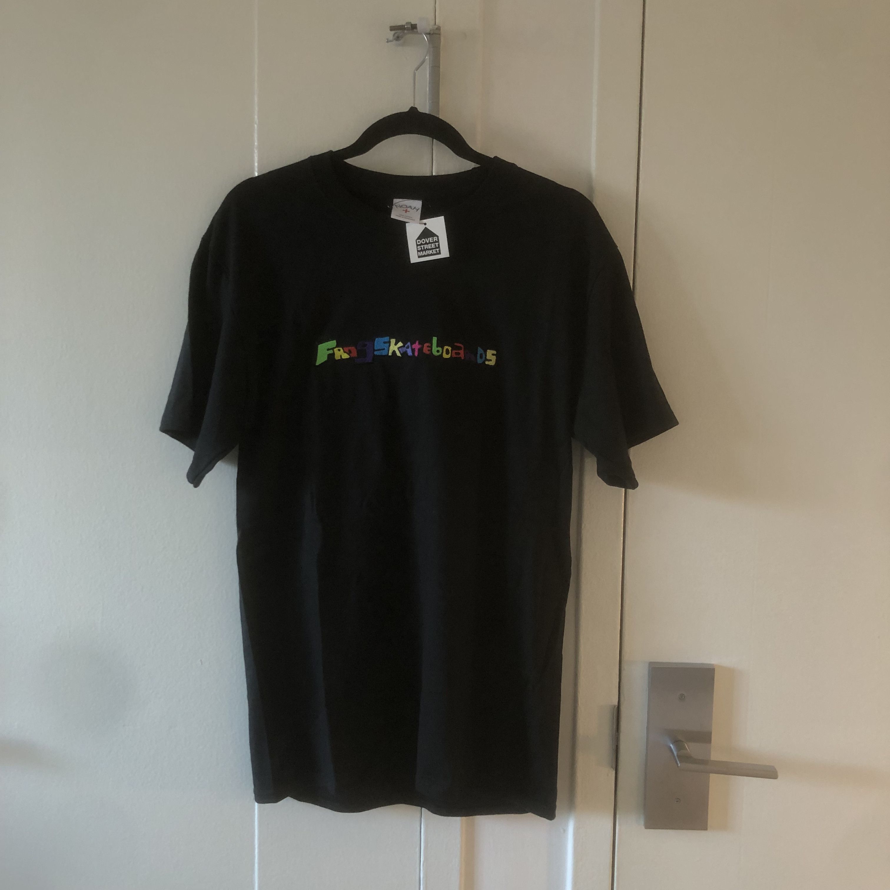 Noah×Frog t NWT Noah x Frog Skateboards Dark Green Logo Embroidered T