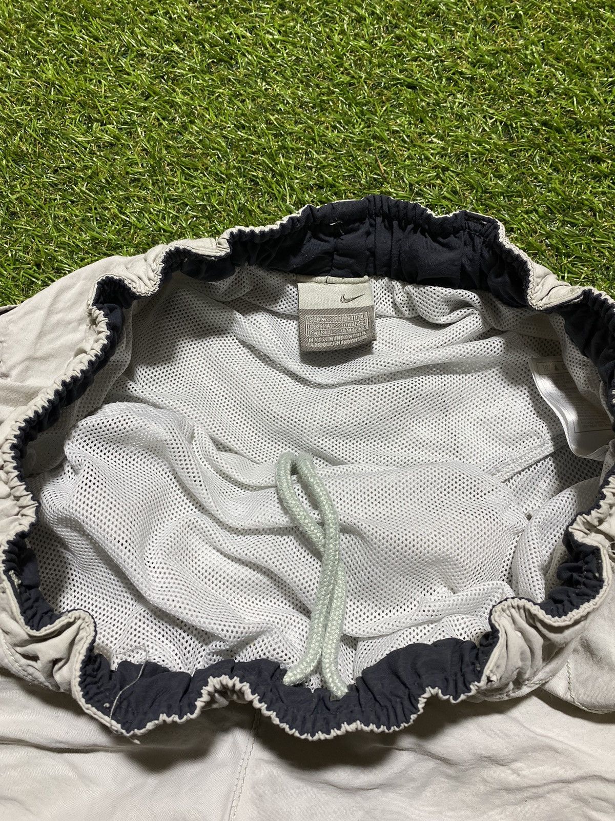 Nike Vintage Nike shorts streetwear swoosh casual y2k size M Size US 32 / EU 48 - 5 Thumbnail