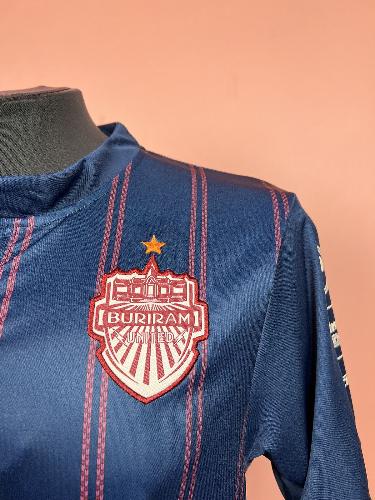 Other Buriram united soccer jersey chang football Size US XL / EU 56 / 4 - 2 Thumbnail