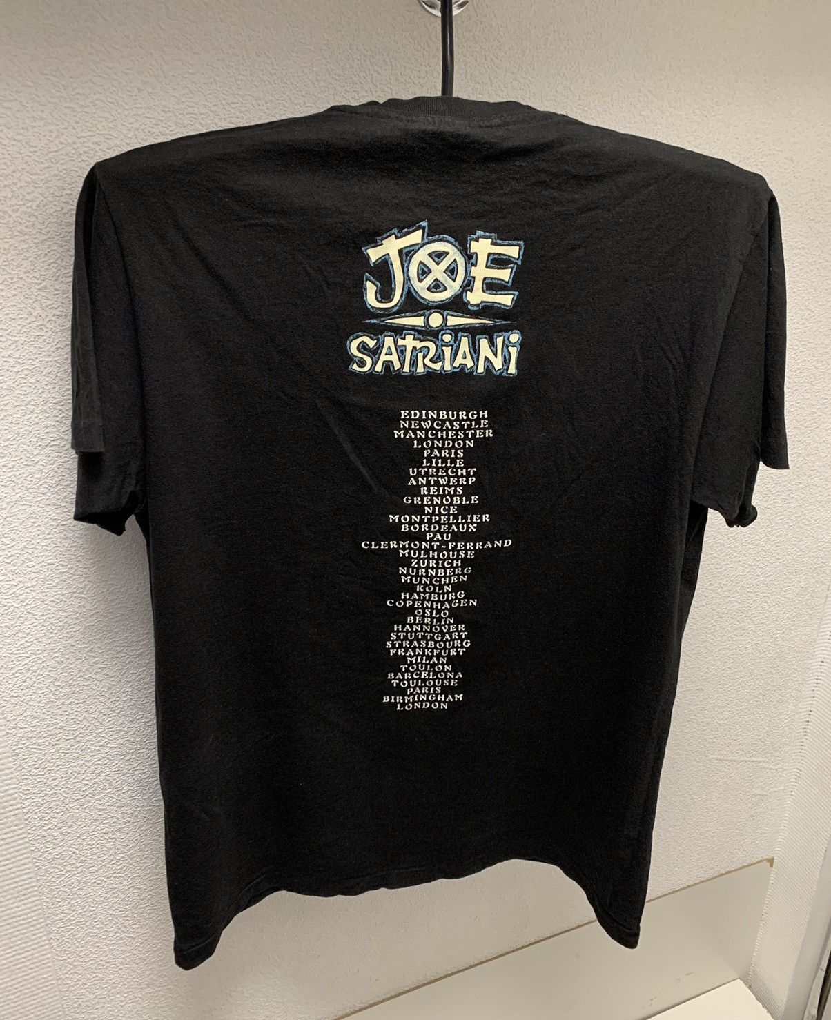 Band Tees The extremist 1993 Joe Satriani vintage tour tee L madeinusa Size US L / EU 52-54 / 3 - 5 Thumbnail
