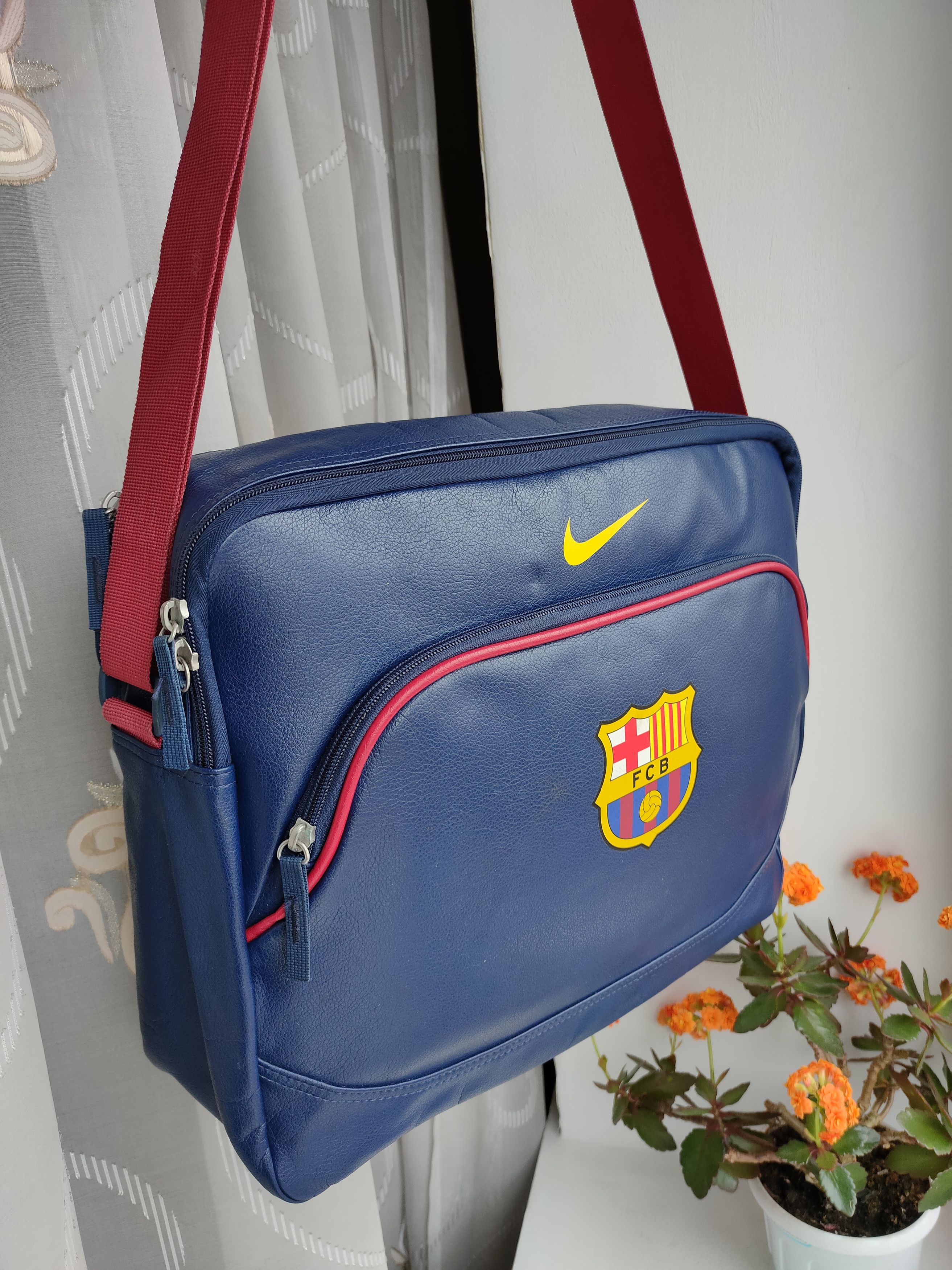 Nike Nike FC Barcelona messenger organizer handle bag nike Size ONE SIZE - 11 Thumbnail