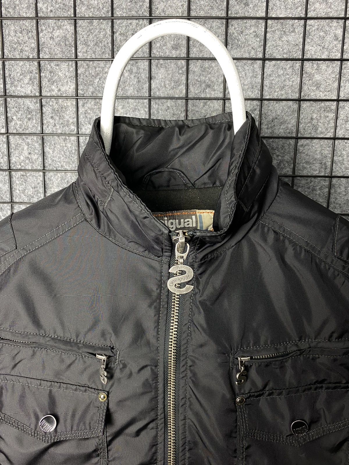 Desigual Desigual Streetwear Packable Hood Light Jacket Size L Size US L / EU 52-54 / 3 - 7 Thumbnail