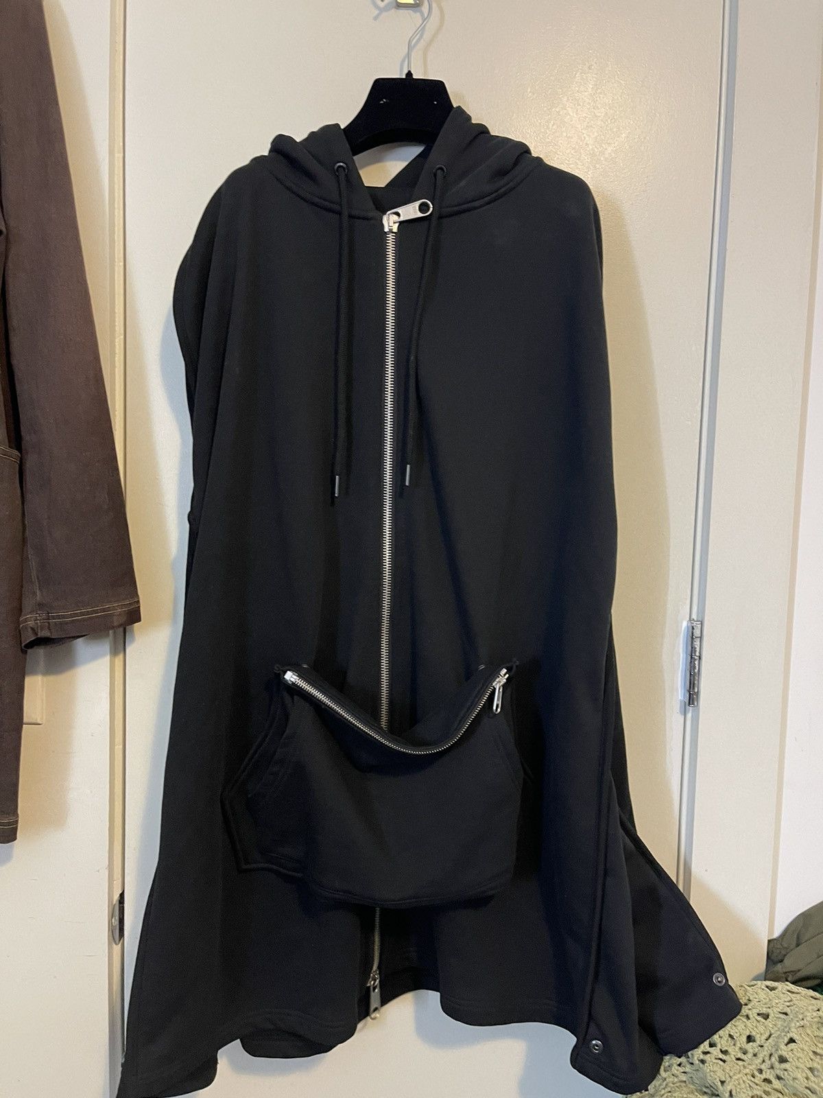 トップス Hood By Air- Never Trust A Church girl M Hood By Air's Shayne Oliver Designed a T-Shirt for Vogue's