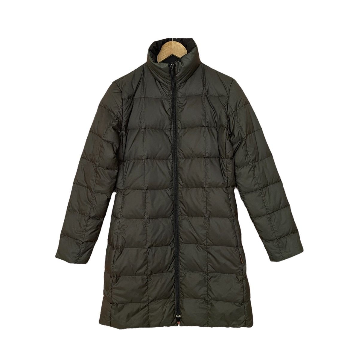Moncler Moncler long puffer jacket reversible down jacket Size S / US 4 / IT 40 - 3 Thumbnail