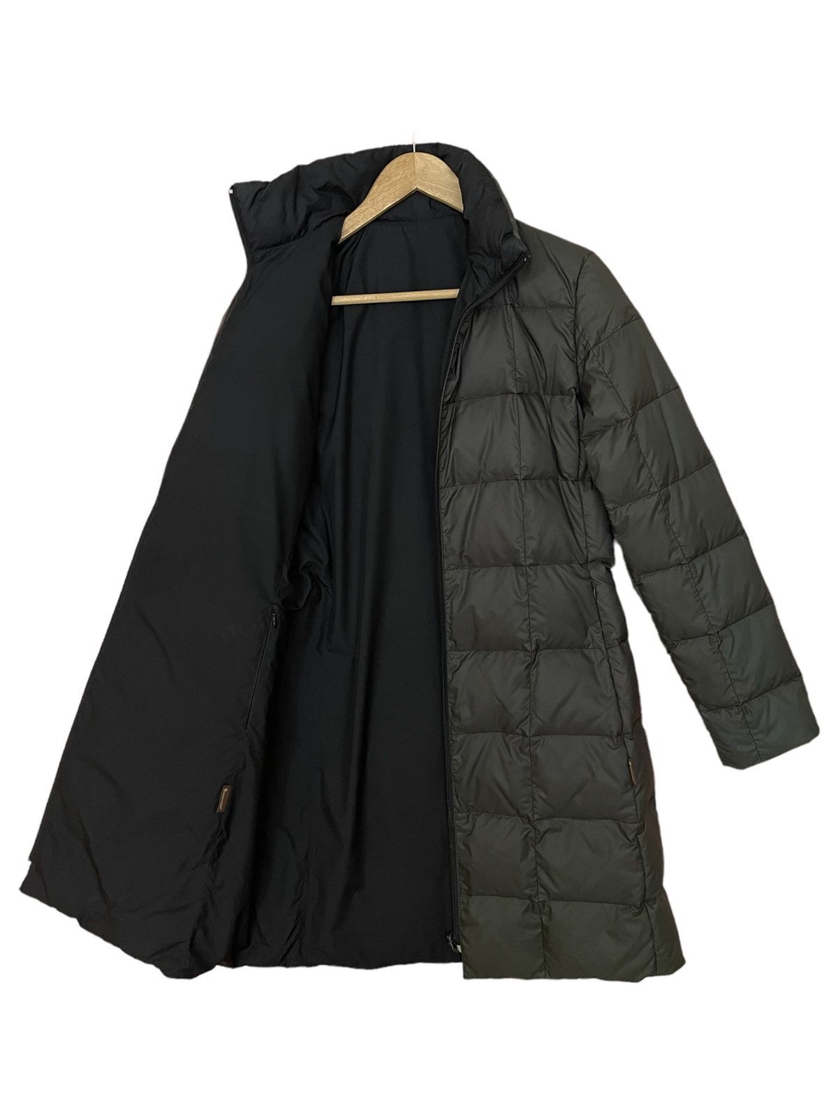 Moncler Moncler long puffer jacket reversible down jacket Size S / US 4 / IT 40 - 5 Thumbnail