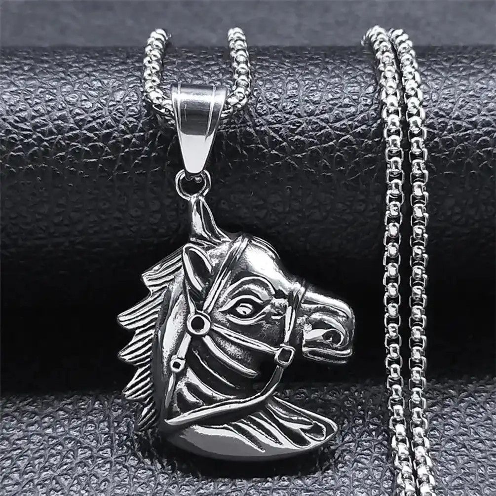 Chain x Jewelry Gothic Horse Necklaces in Silver, Men's