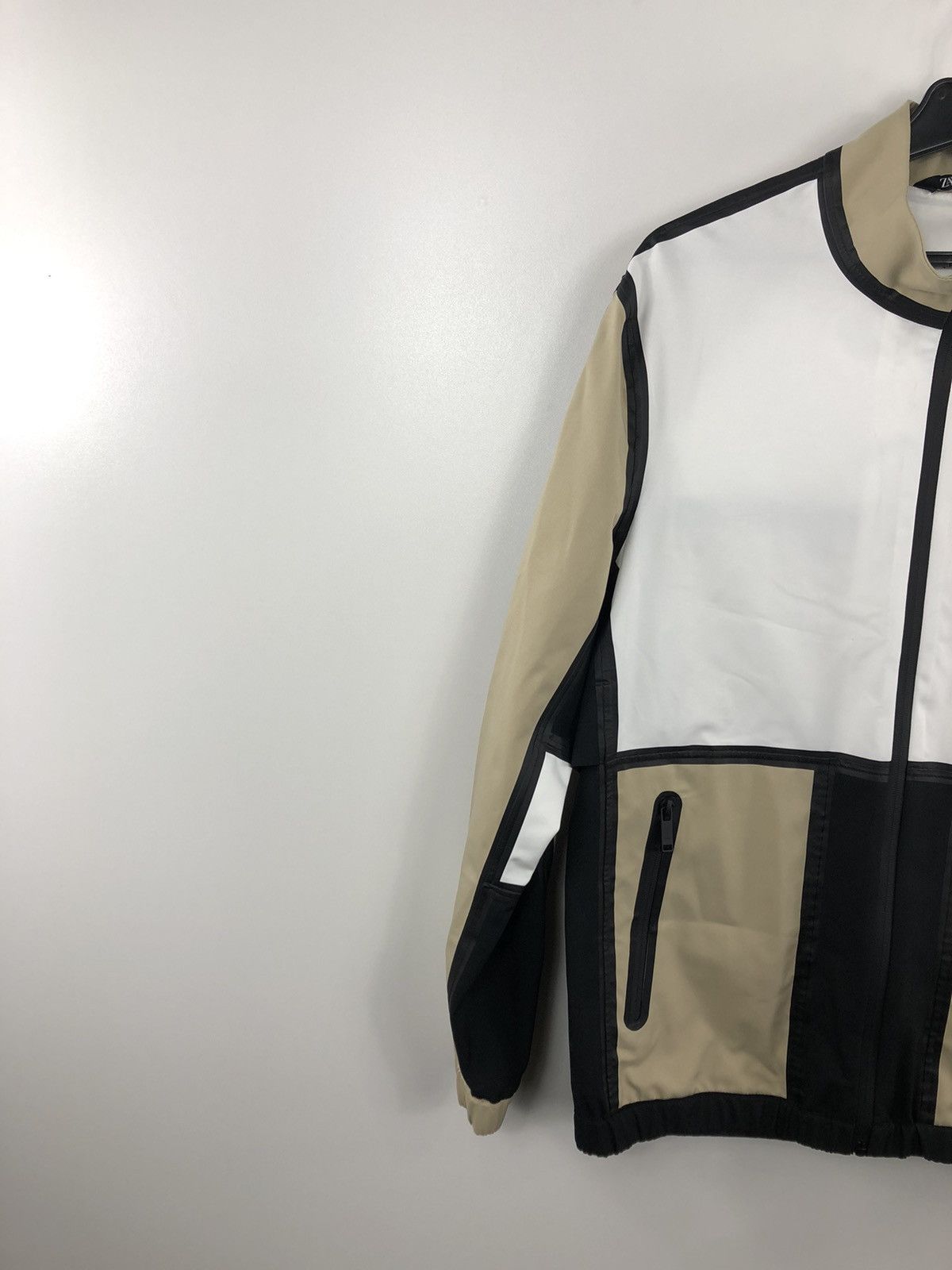 Zara Zara Nylon Tech Jacket White/Beige/Black Size M Size US M / EU 48-50 / 2 - 4 Thumbnail