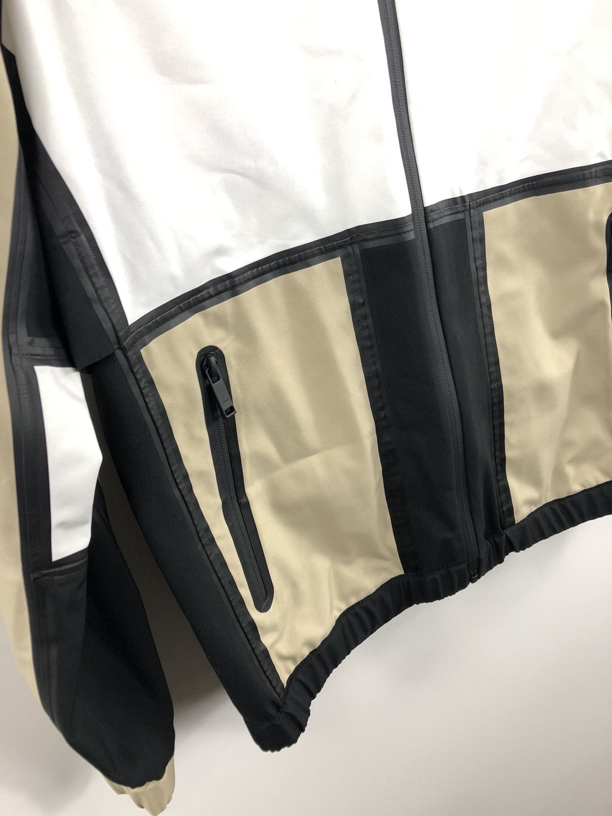 Zara Zara Nylon Tech Jacket White/Beige/Black Size M Size US M / EU 48-50 / 2 - 6 Thumbnail
