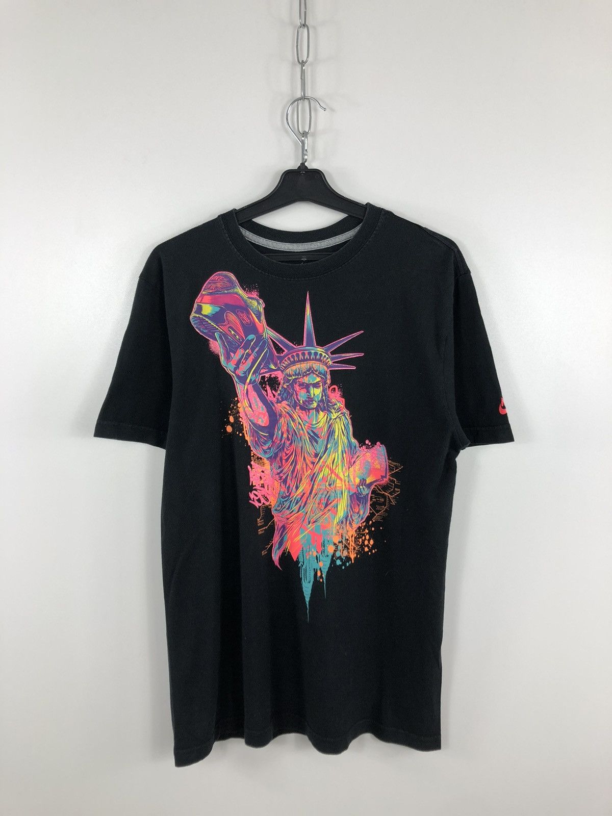 Japanese Brand × Nike Nike T-Shirt Statue Liberty Big Multicolour Logo Size M Size US M / EU 48-50 / 2 - 1 Thumbnail