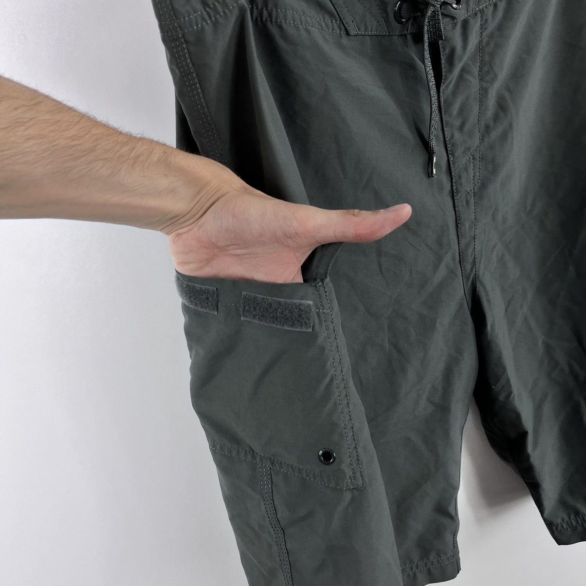 Oakley × Vintage Vintage Oakley Shorts Y2K Small Embroidery Logo Size XL Size US 36 / EU 52 - 5 Thumbnail