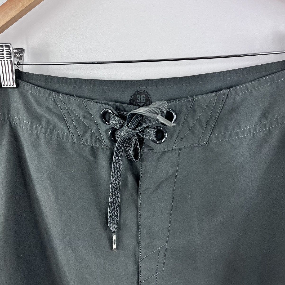 Oakley × Vintage Vintage Oakley Shorts Y2K Small Embroidery Logo Size XL Size US 36 / EU 52 - 7 Thumbnail