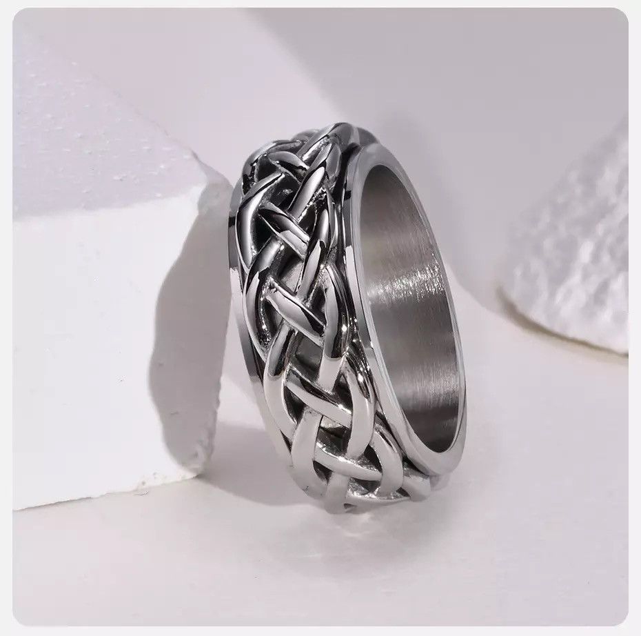 Jewelry 8mm Spinner Ring Size ONE SIZE - 1 Thumbnail