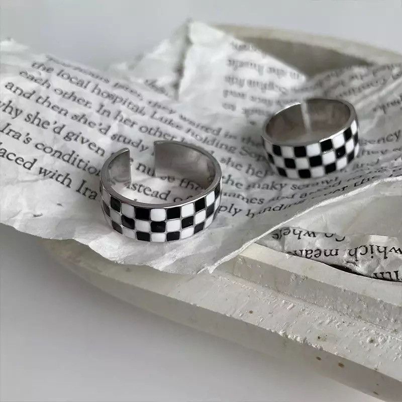 Jewelry × Vintage Couples Unique Black and White Grid Pattern Ring Size ONE SIZE - 4 Thumbnail