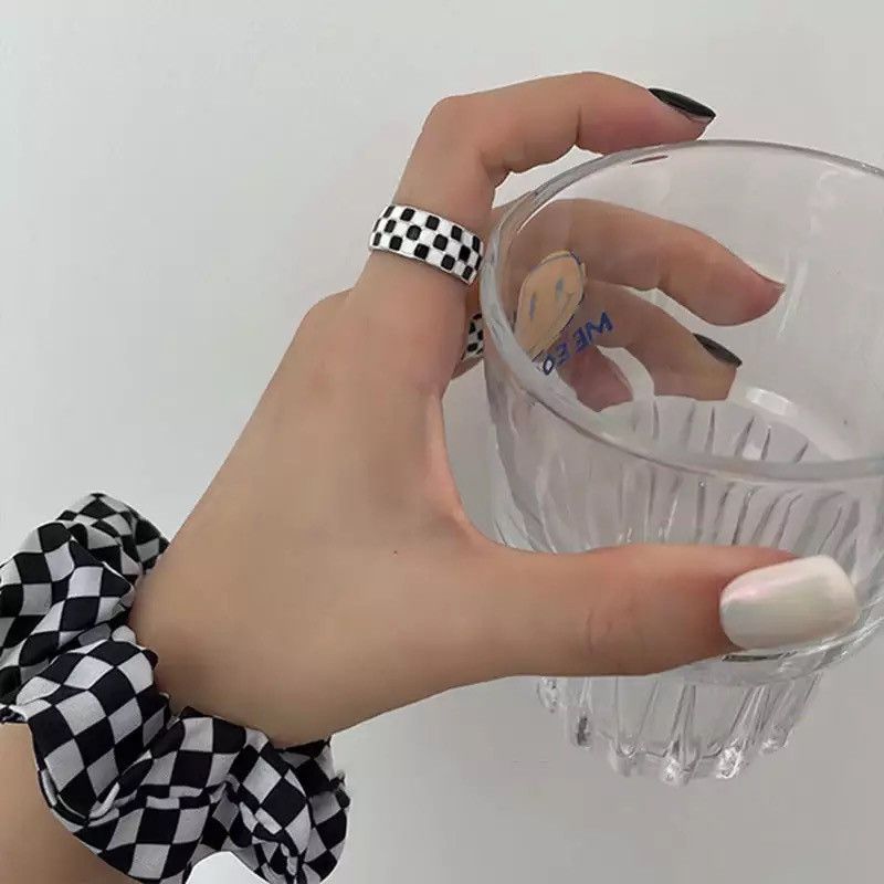 Jewelry × Vintage Couples Unique Black and White Grid Pattern Ring Size ONE SIZE - 1 Thumbnail