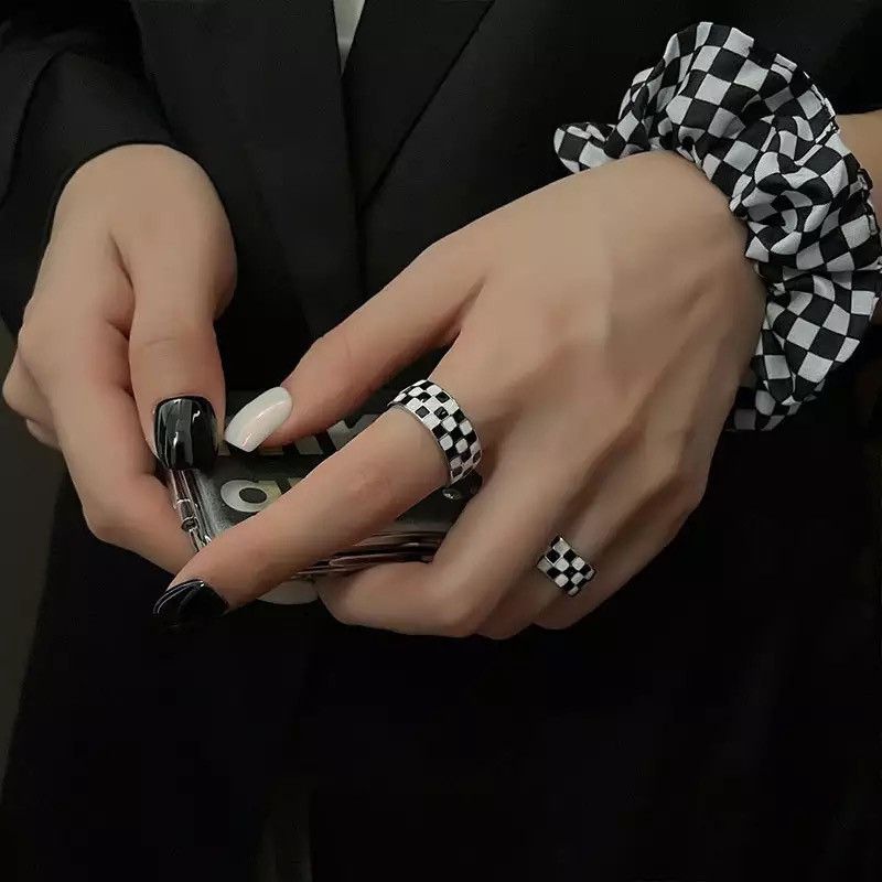 Jewelry × Vintage Couples Unique Black and White Grid Pattern Ring Size ONE SIZE - 3 Thumbnail