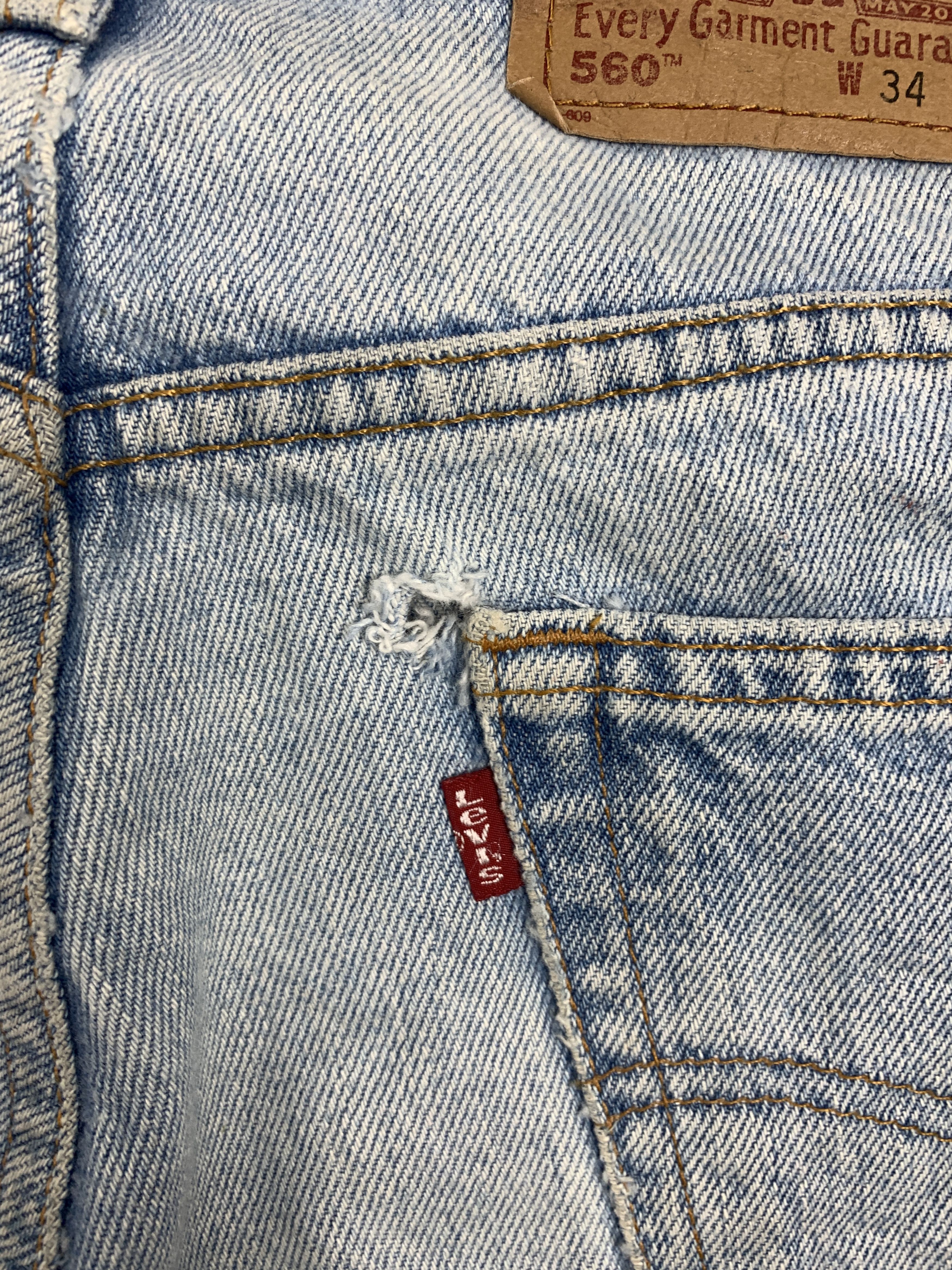 Levi's Vintage 90s LEVI'S 560 Tapered Faded Light Wash Jeans Size US 34 / EU 50 - 7 Thumbnail