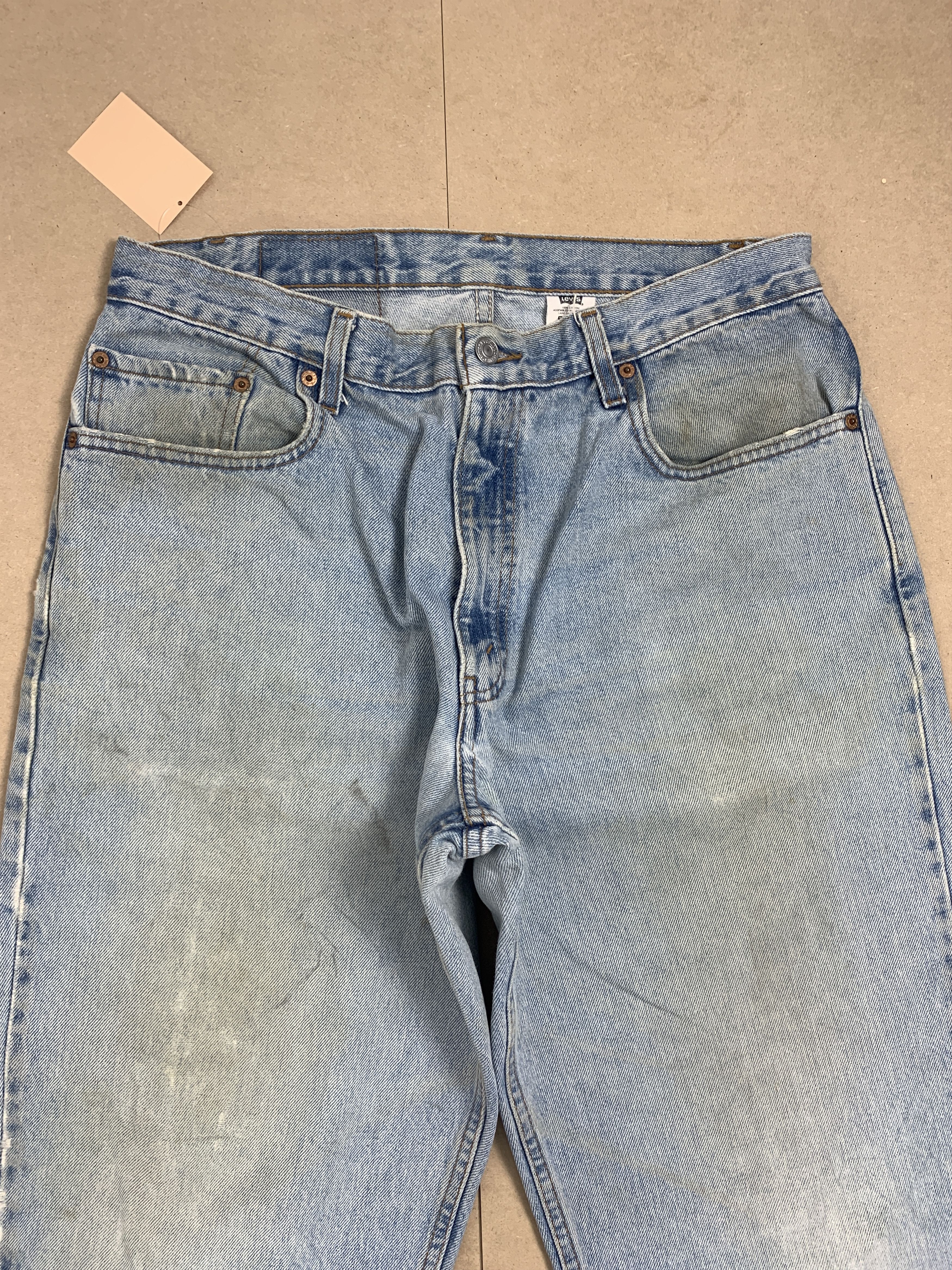 Levi's Vintage 90s LEVI'S 560 Tapered Faded Light Wash Jeans Size US 34 / EU 50 - 2 Thumbnail
