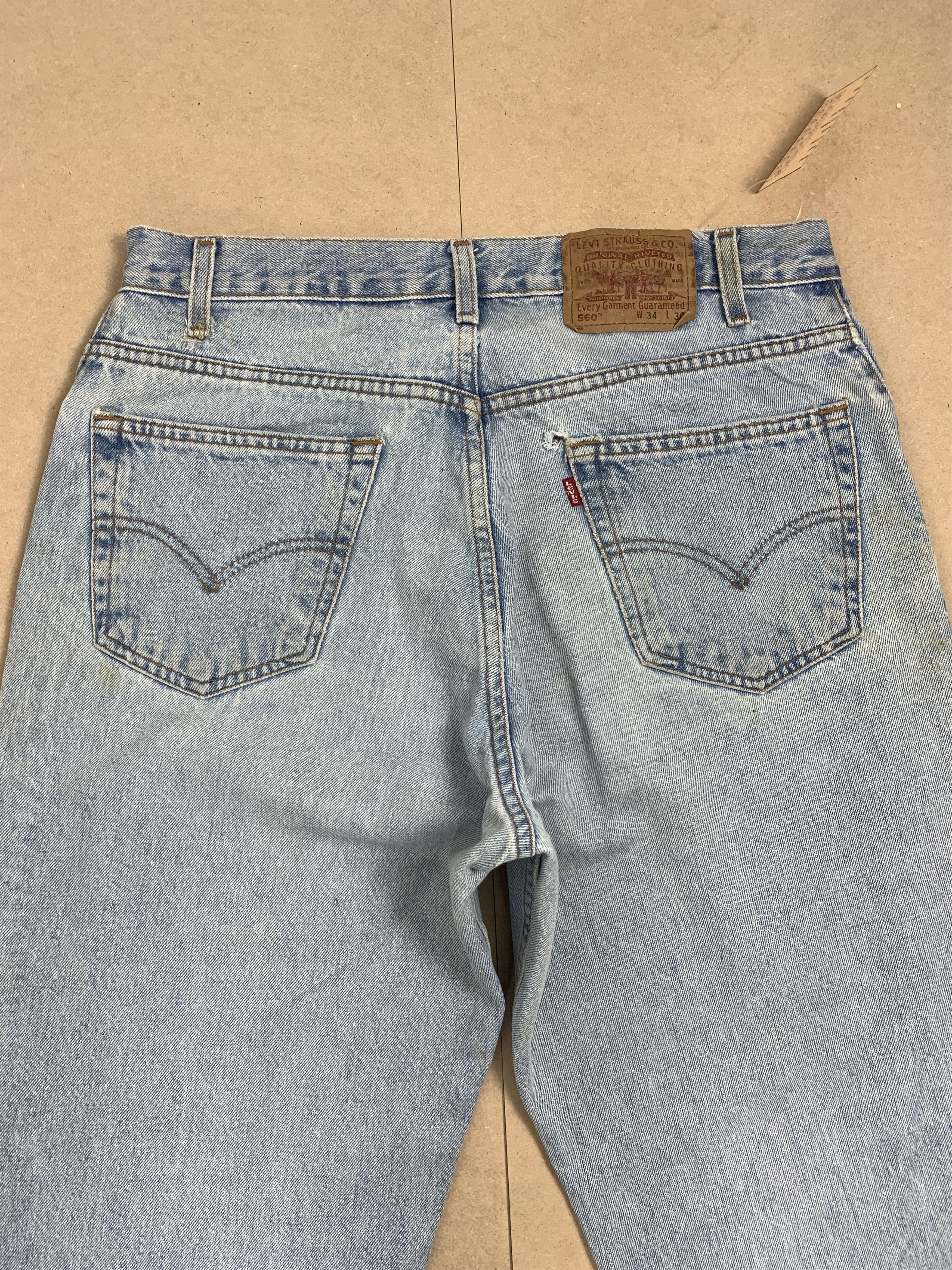 Levi's Vintage 90s LEVI'S 560 Tapered Faded Light Wash Jeans Size US 34 / EU 50 - 6 Thumbnail
