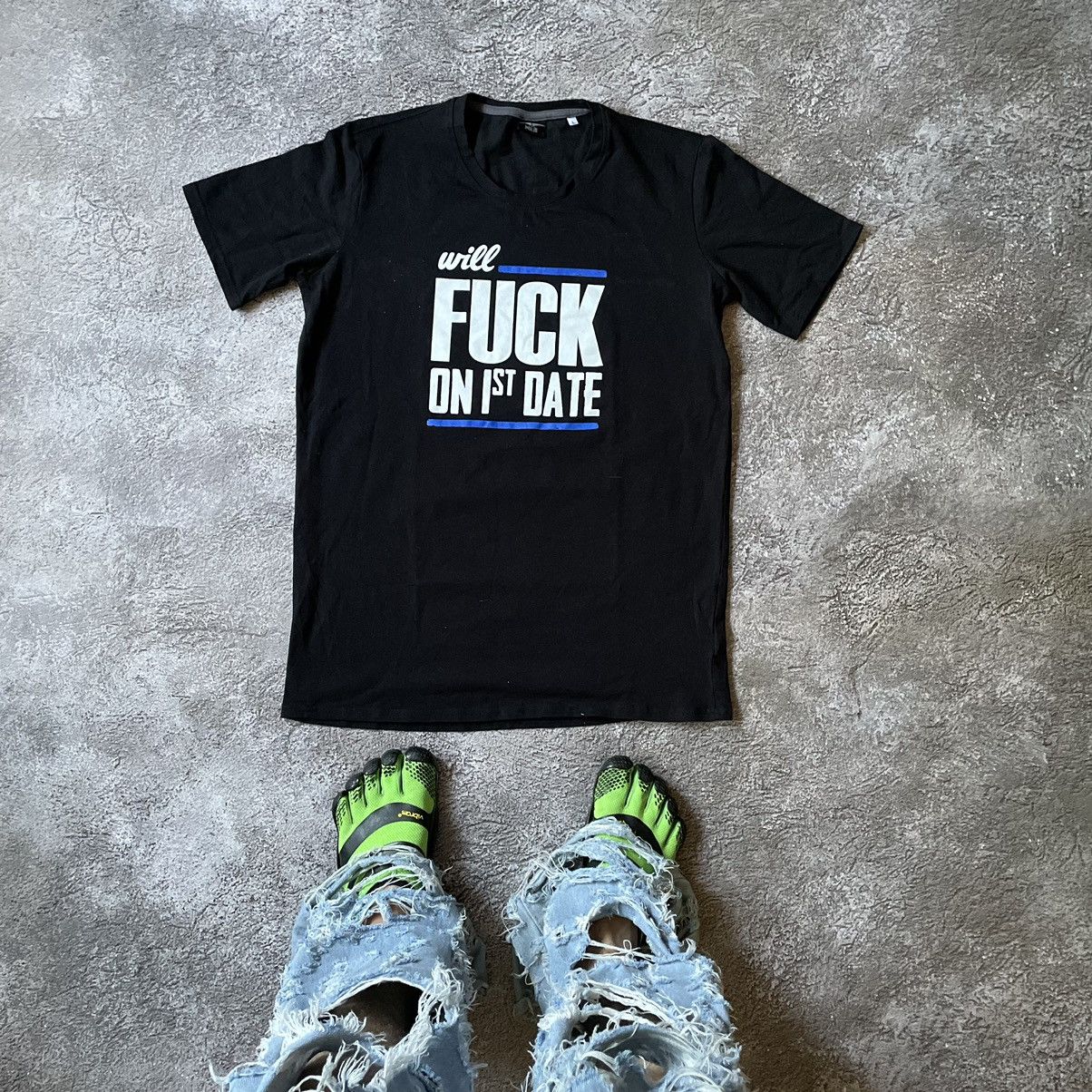 Streetwear × Vintage Vintage Fuck You Hand Sign Finger T Shirt