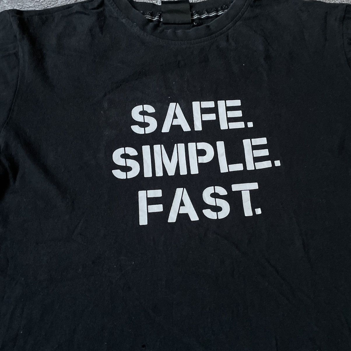 Vintage Vintage Y2K Graphic Tee Safe Simple Fast Logo Streetwear L Size US L / EU 52-54 / 3 - 6 Thumbnail
