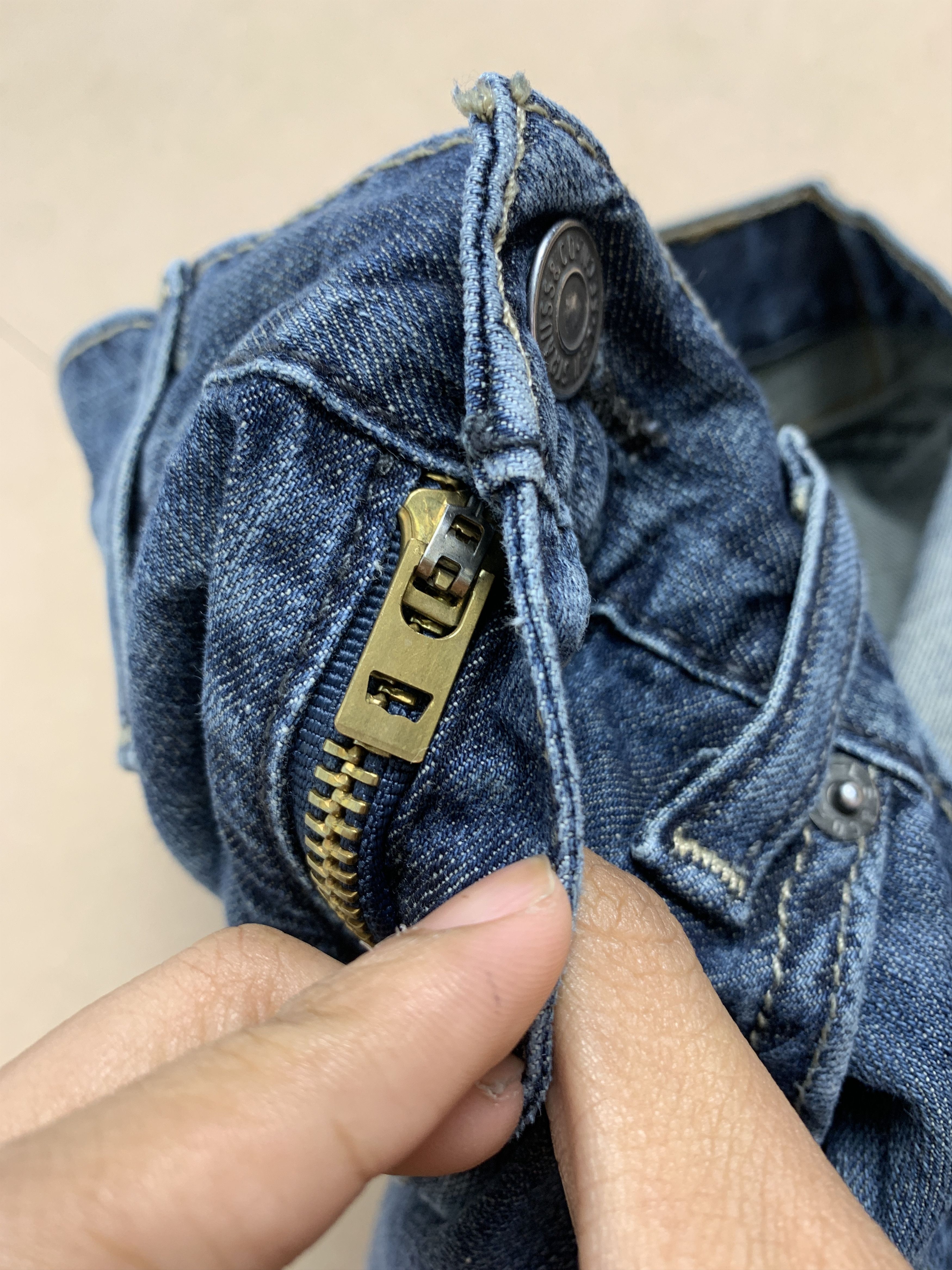 Levi's Vintage LEVI'S 514 Distressed Faded Straight Cut Jeans Size US 32 / EU 48 - 20 Thumbnail