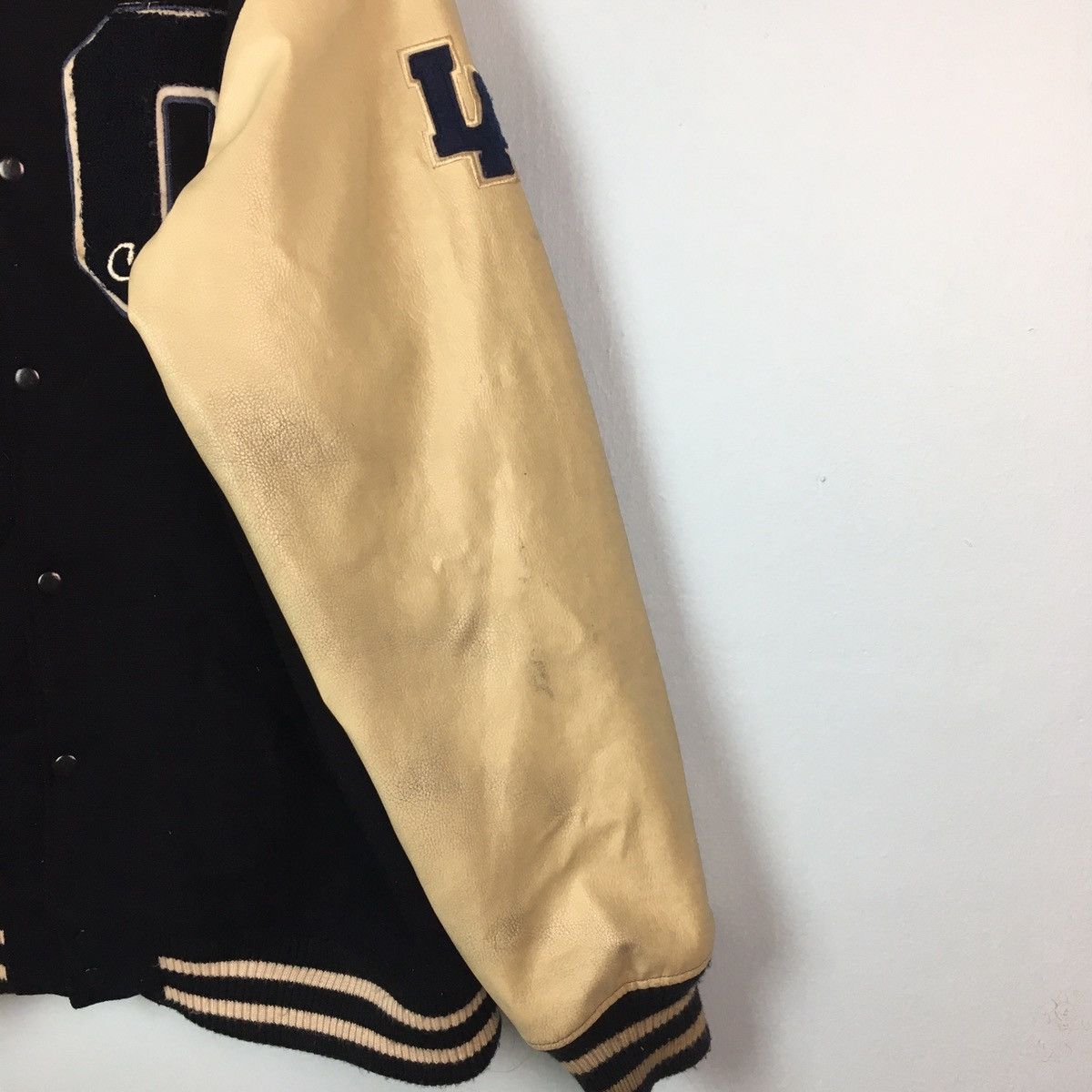 Japanese Brand CONART CREW EMBOSSED GRAFFITI WOOL VARSITY Size US XL / EU 56 / 4 - 8 Thumbnail