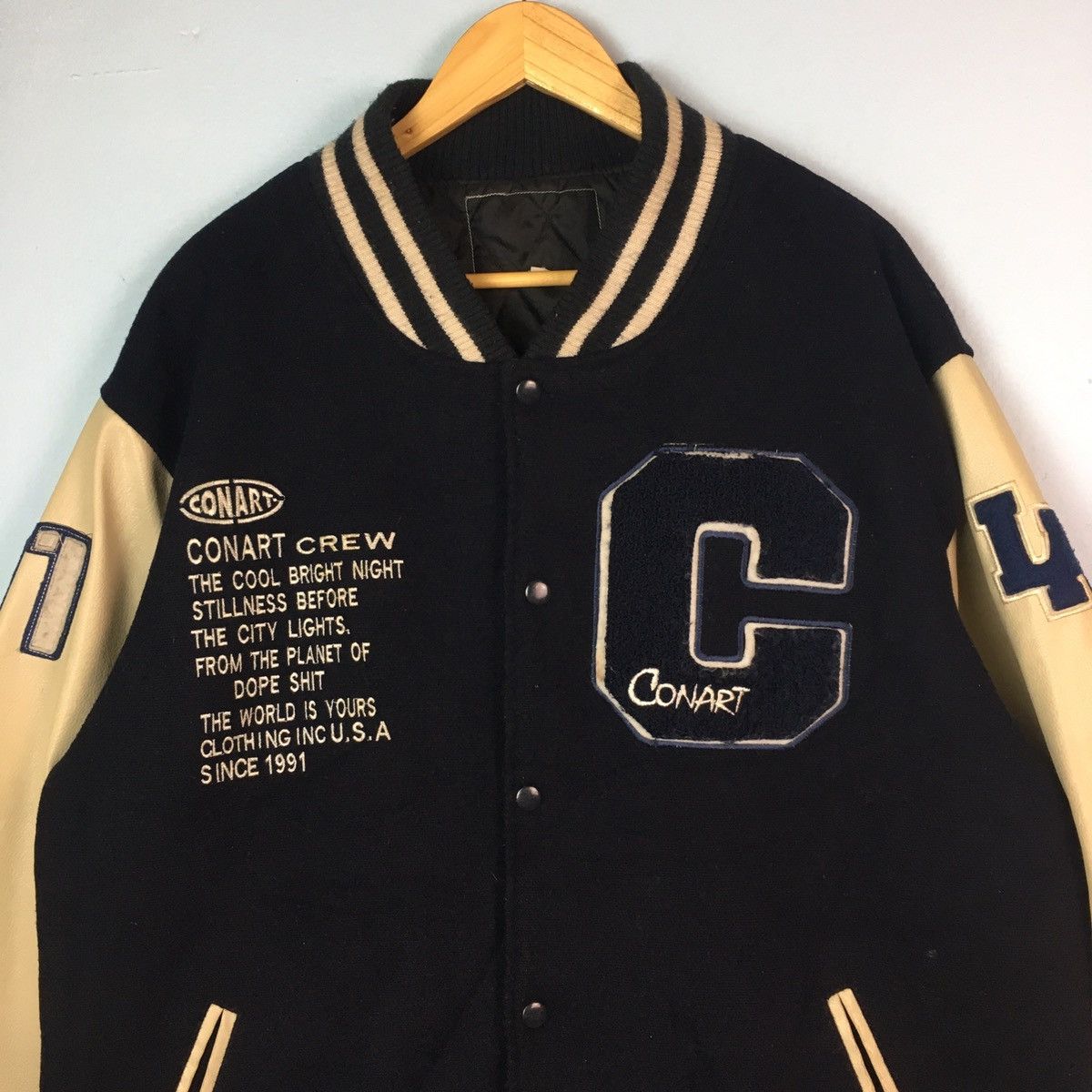 Japanese Brand CONART CREW EMBOSSED GRAFFITI WOOL VARSITY Size US XL / EU 56 / 4 - 6 Thumbnail