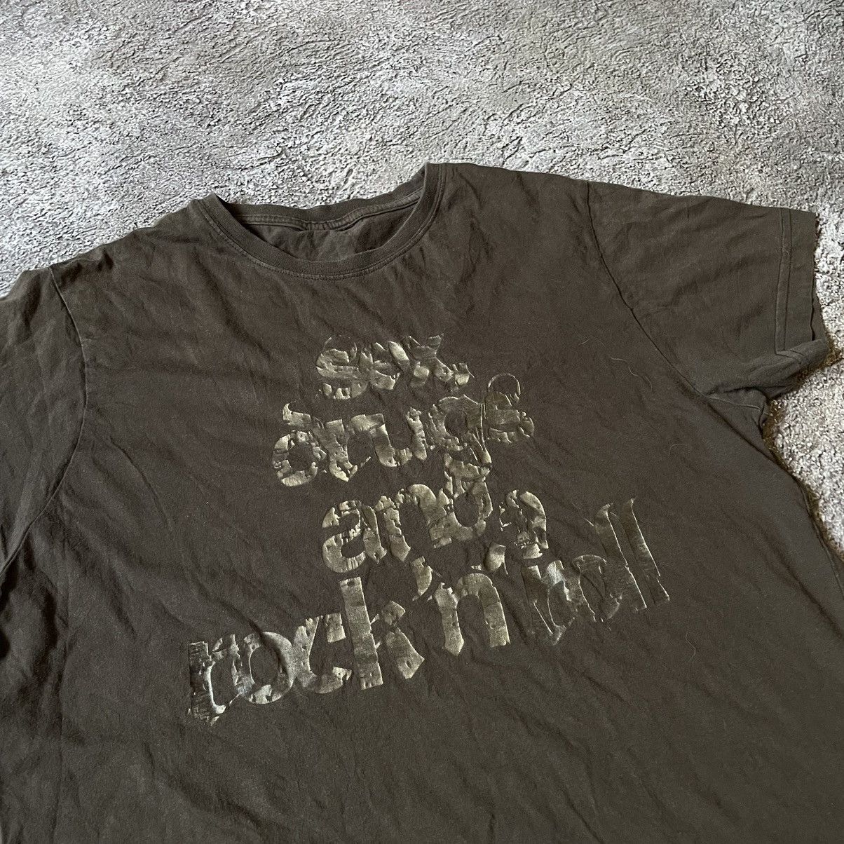 Vintage Vintage Y2K Sun Faded Graphic Tee Punk Skate Streetwear M Size US M / EU 48-50 / 2 - 2 Thumbnail