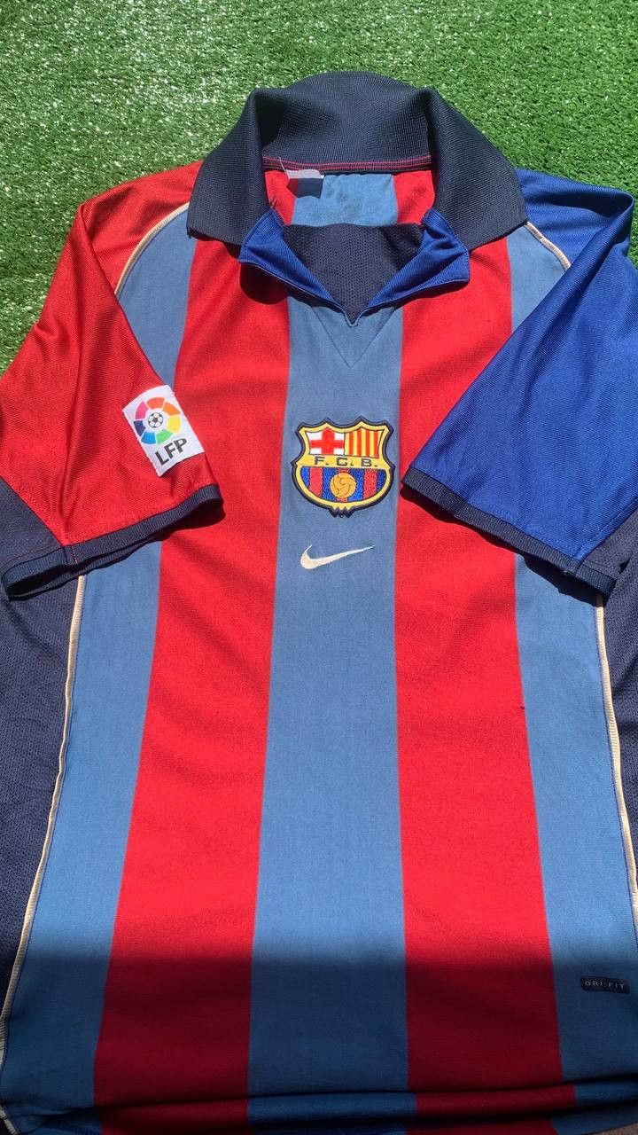Vintage FC Barcelona 2001 - 2002 Nike Home Kit Size US S / EU 44-46 / 1 - 8 Thumbnail
