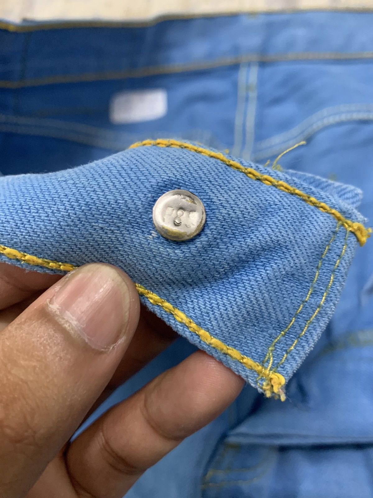 Levi's Vintage Levis 509 Regular Fit Colour Jeans 32x35.5 Size US 32 / EU 48 - 8 Thumbnail