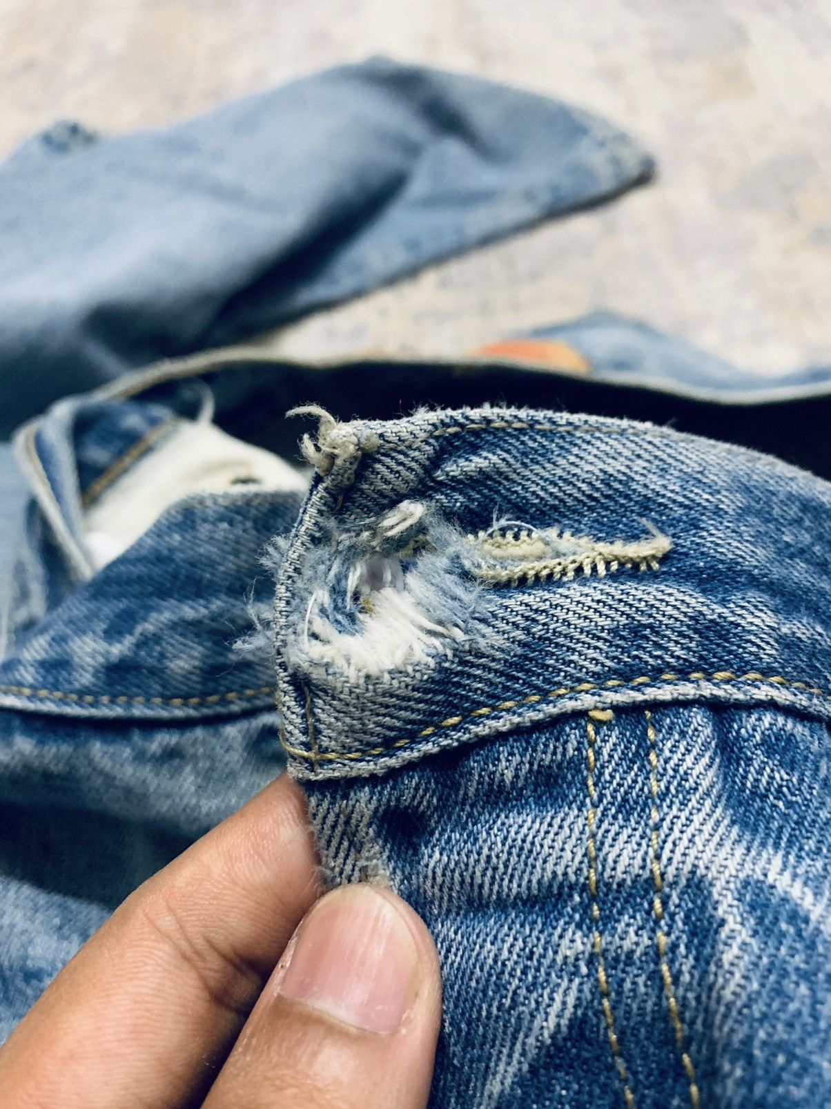 Levi's Vintage Levi’s Denim 501 Blue Wash Distressed Jean 38x29 Size US 38 / EU 54 - 10 Thumbnail