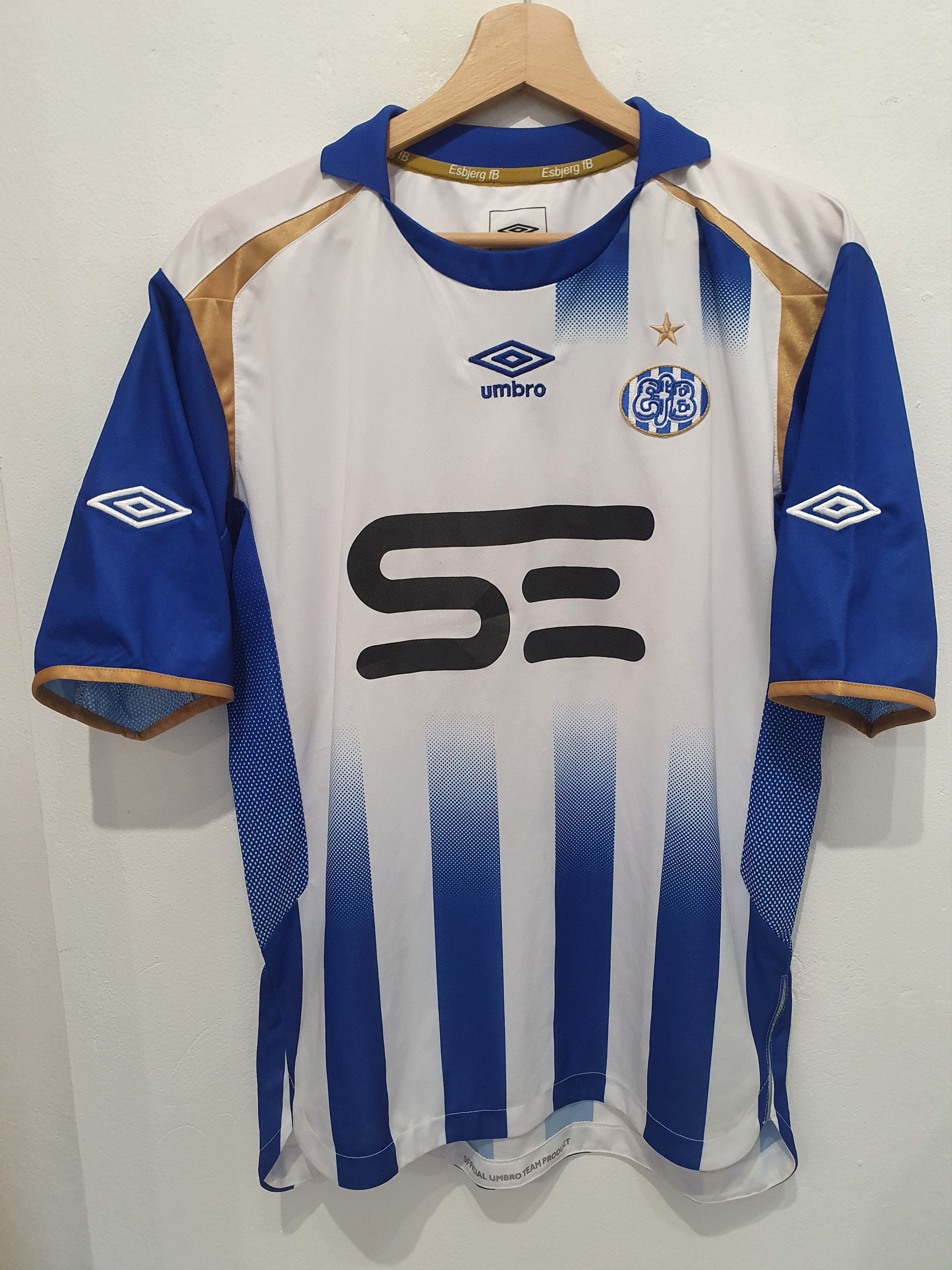 UMBRO ESBJERG FB SIZE M FOOTBALL SOCCER SHIRT jersey