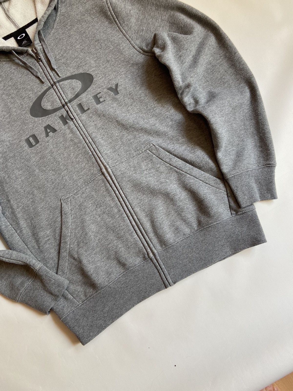 Oakley Vintage Oakley Zip Hoodie Size US M / EU 48-50 / 2 - 2 Thumbnail