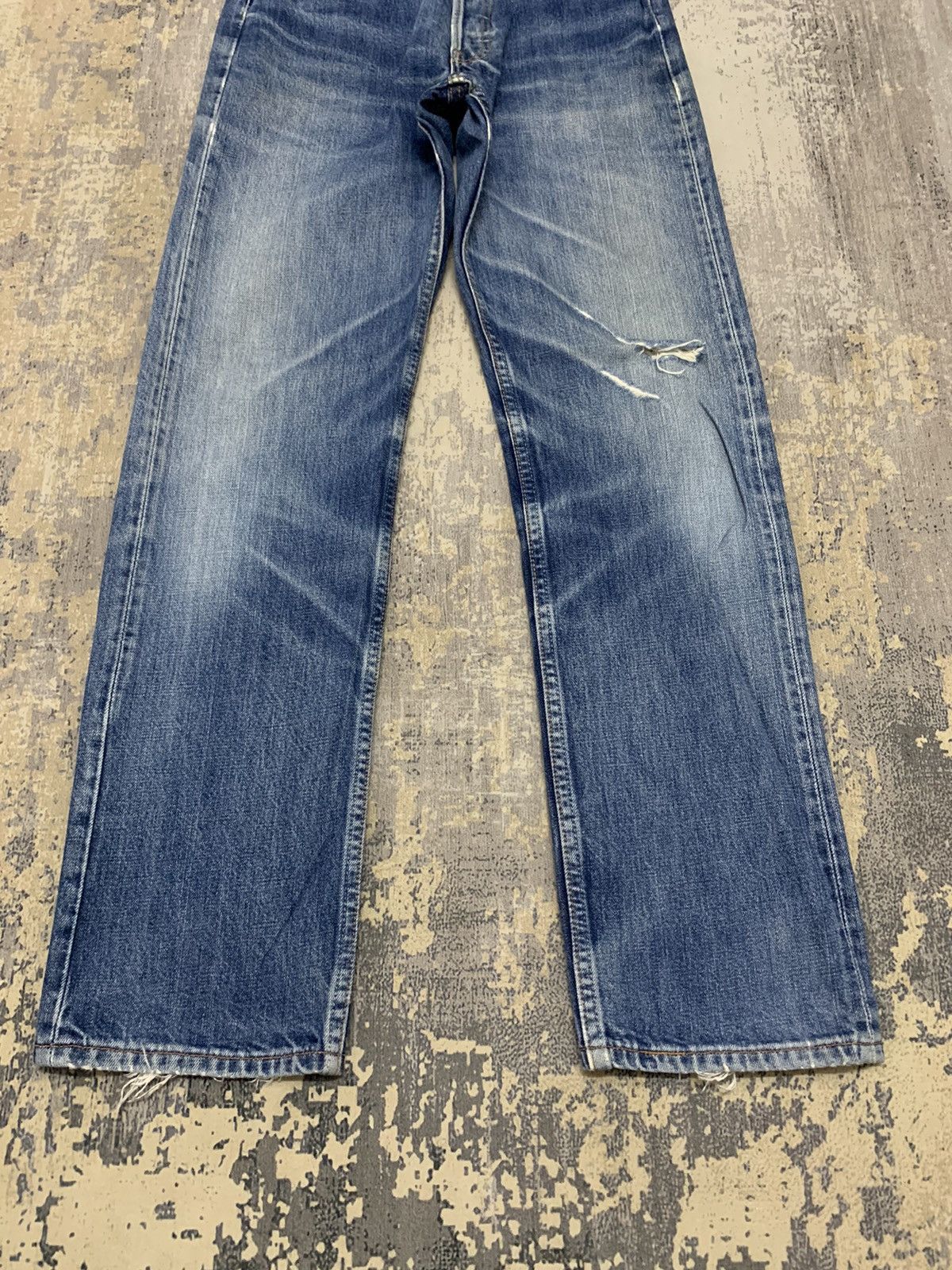 Levi's Vintage Levis 501 Distressed Denim Jeans W28x30.5 Size US 28 / EU 44 - 4 Thumbnail
