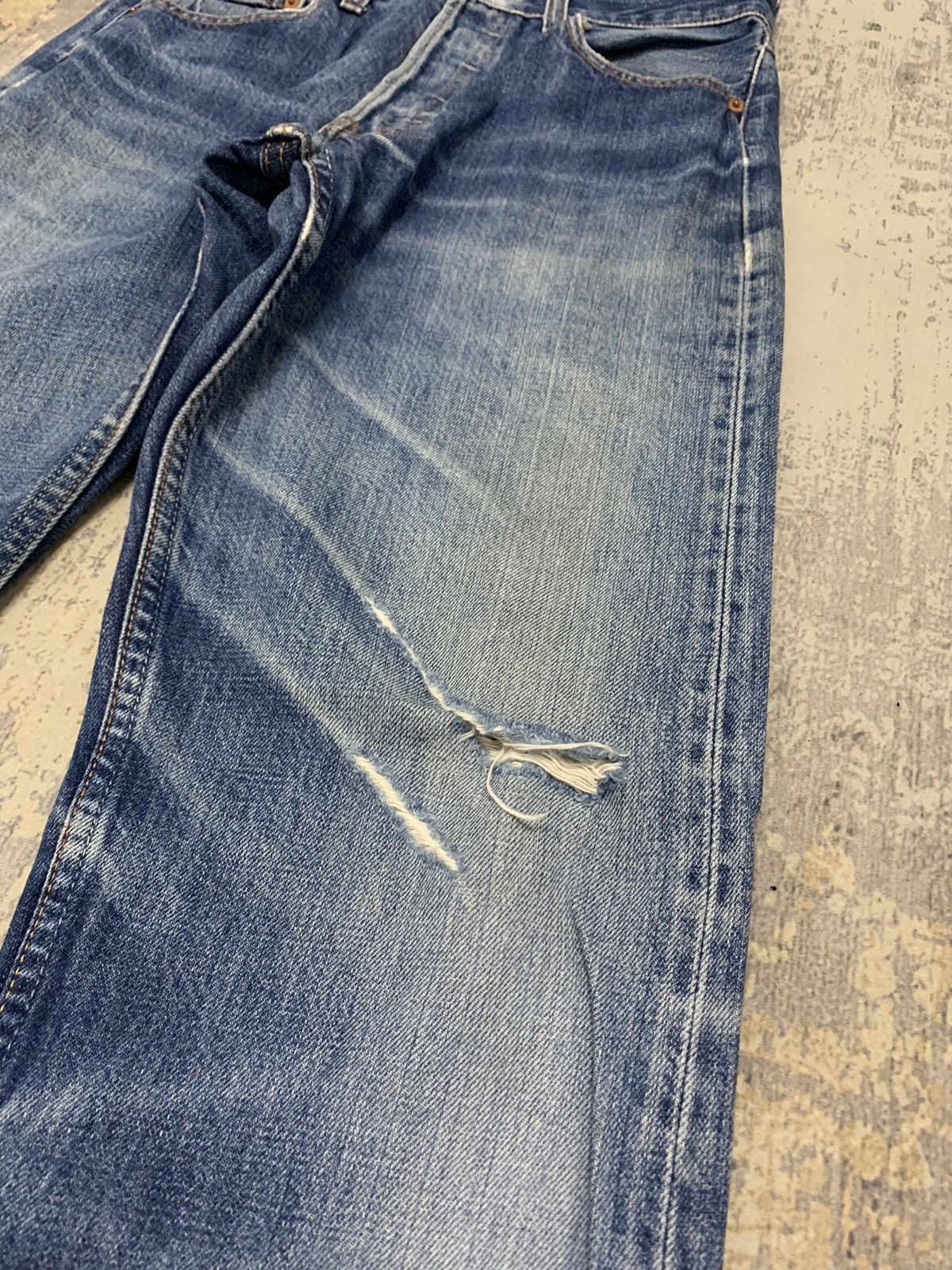 Levi's Vintage Levis 501 Distressed Denim Jeans W28x30.5 Size US 28 / EU 44 - 5 Thumbnail