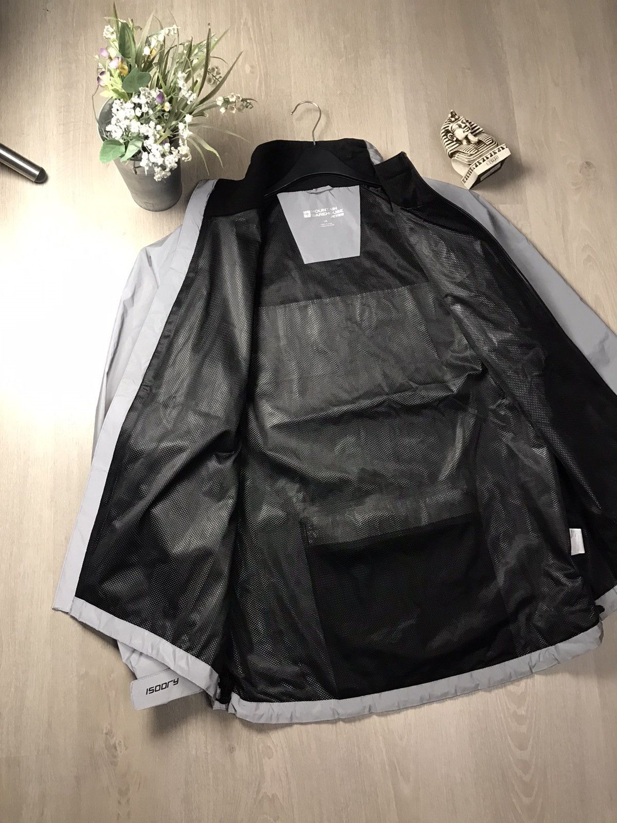Goretex × Other × The Mountain Mountain Warehouse Reflective jacket size L Size US L / EU 52-54 / 3 - 12 Thumbnail